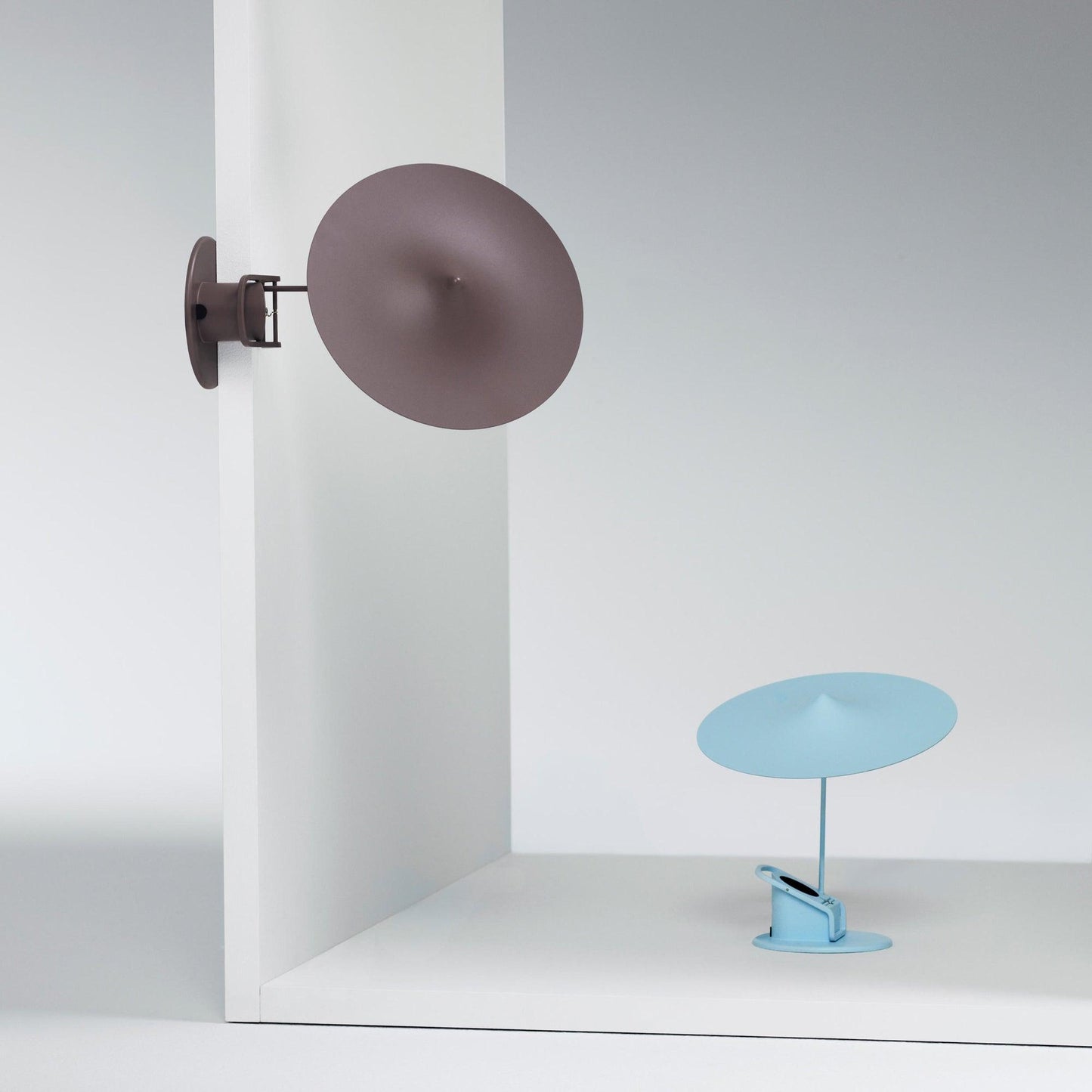 Adjustable Table Lamp | Aluminum & Metal | Multiple Colors