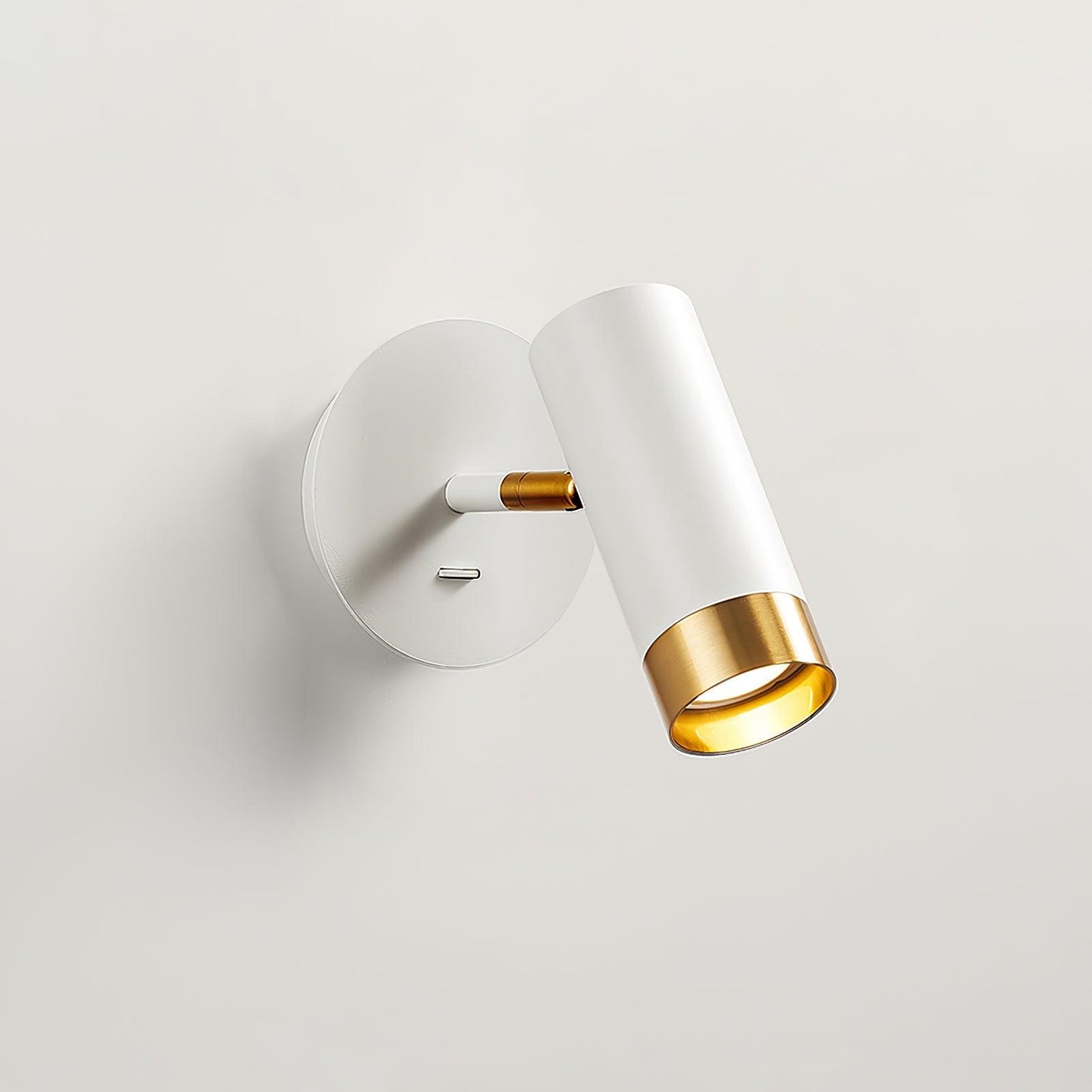 Karpo Wall Lamp | Metal | Black and White