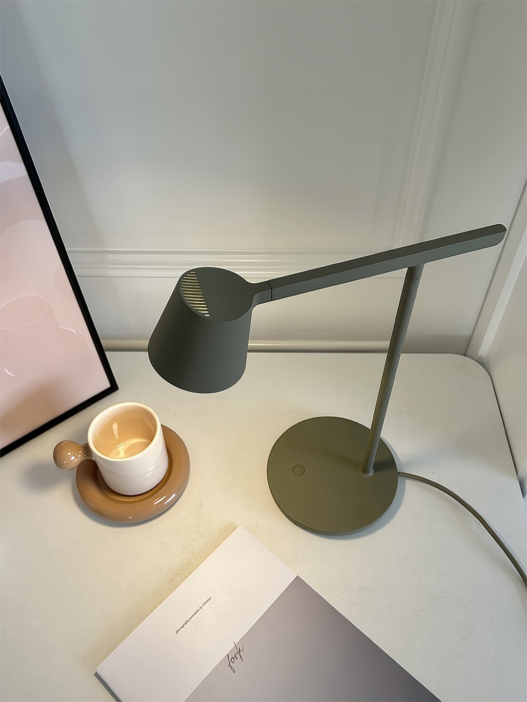 Kepler Table Lamp | Adjustable Aluminum Design | Black, White, Red, Olive