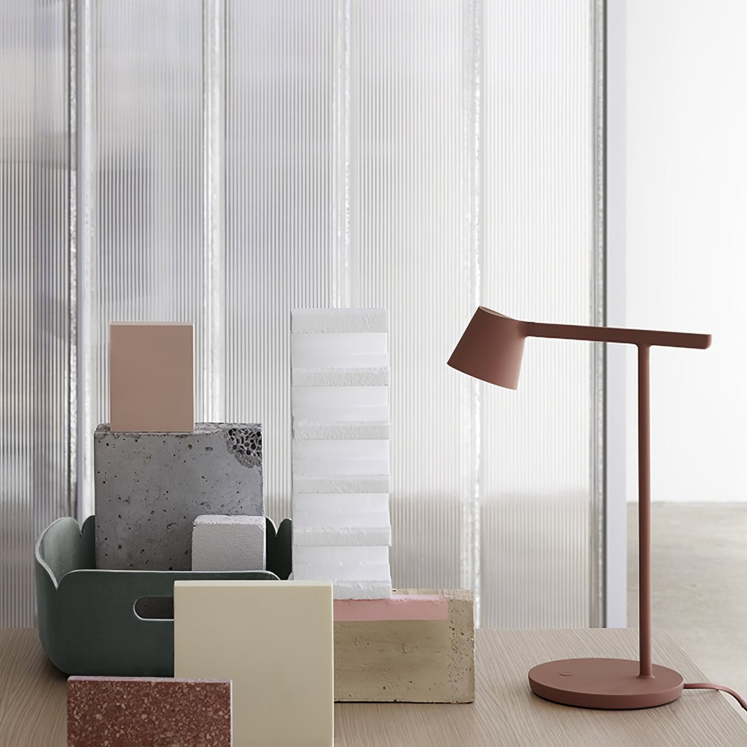 Kepler Table Lamp | Adjustable Aluminum Design | Black, White, Red, Olive