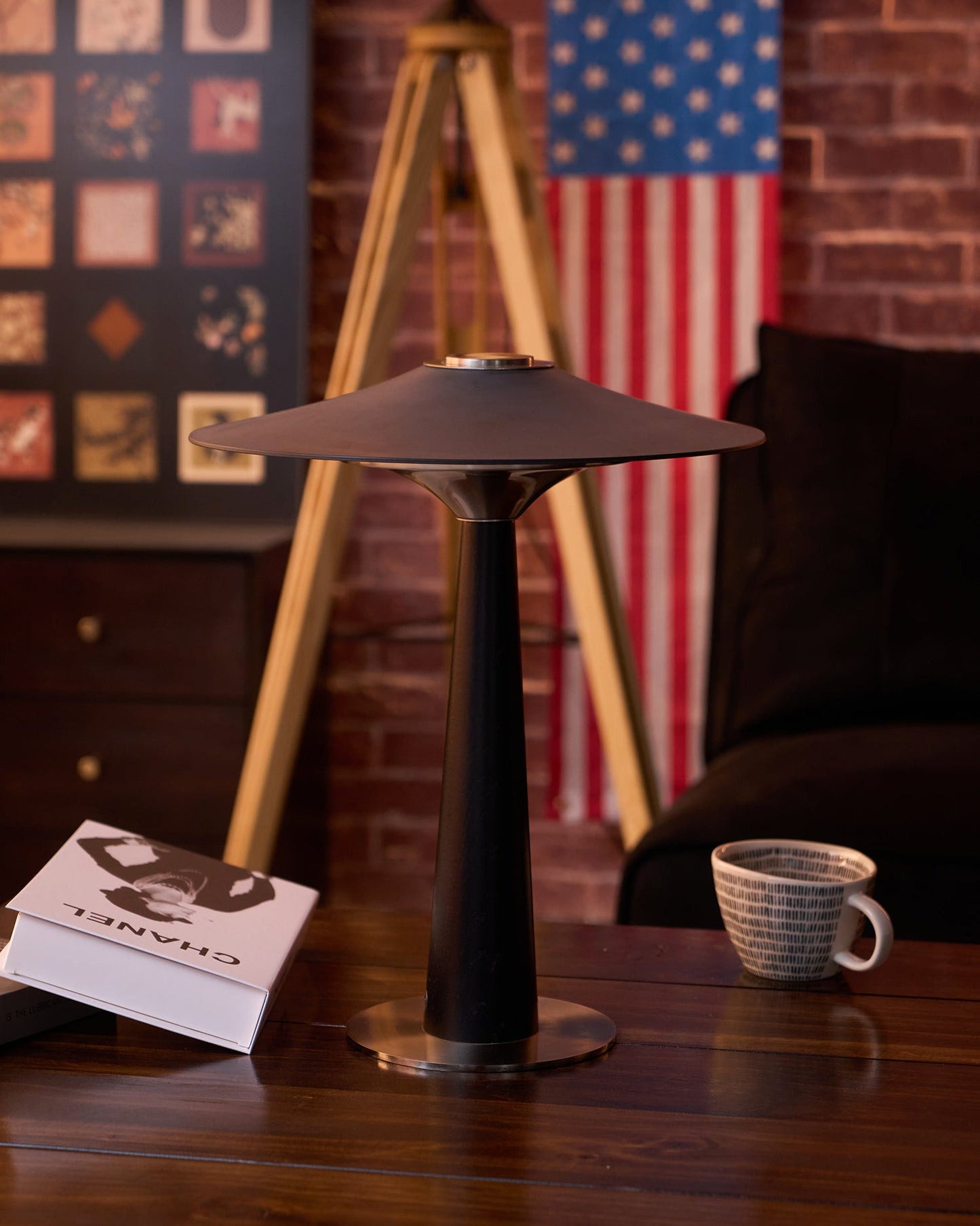 Kizu Peak Table Lamp | Minimalist Design | Black, Nickel