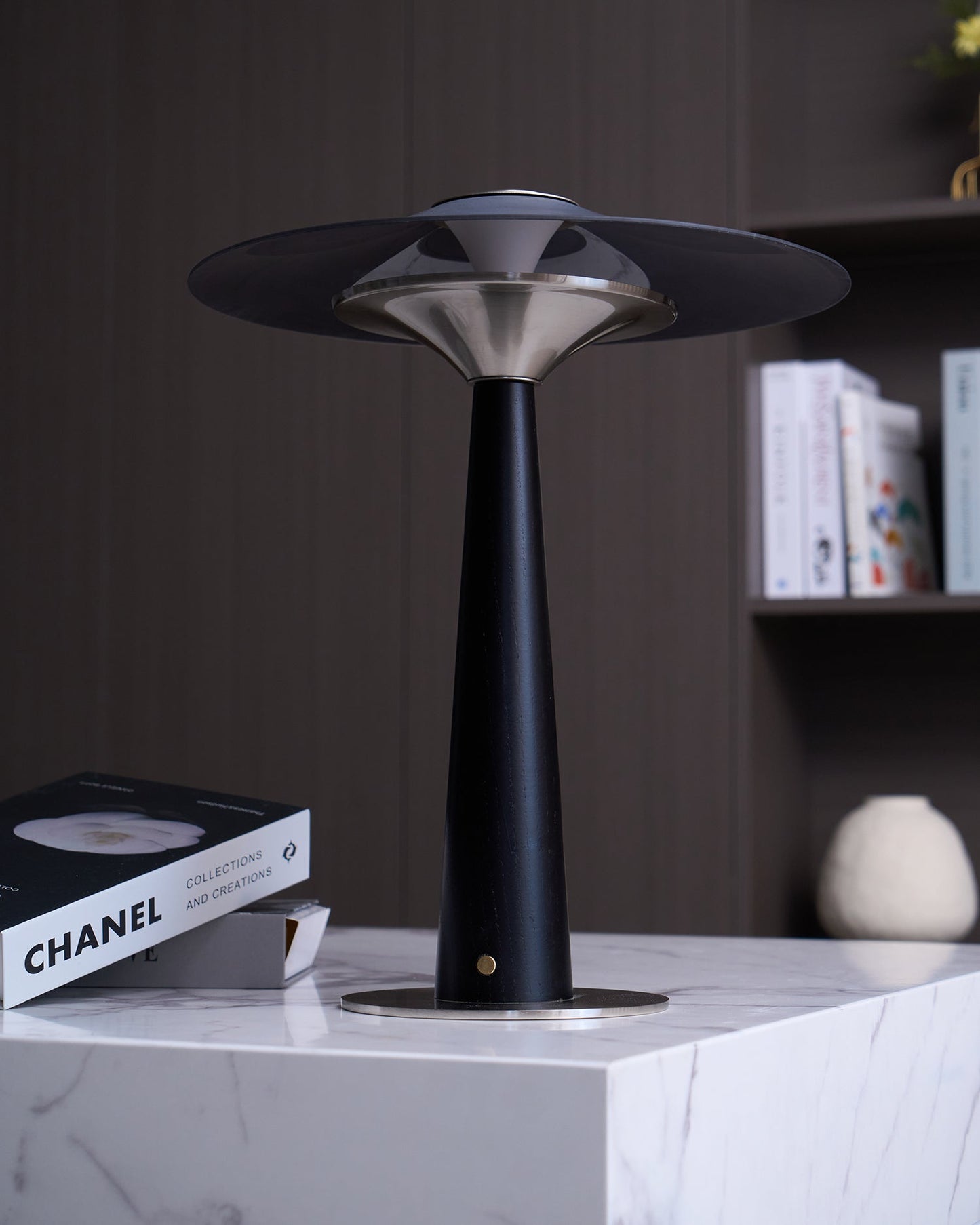 Kizu Peak Table Lamp | Minimalist Design | Black, Nickel