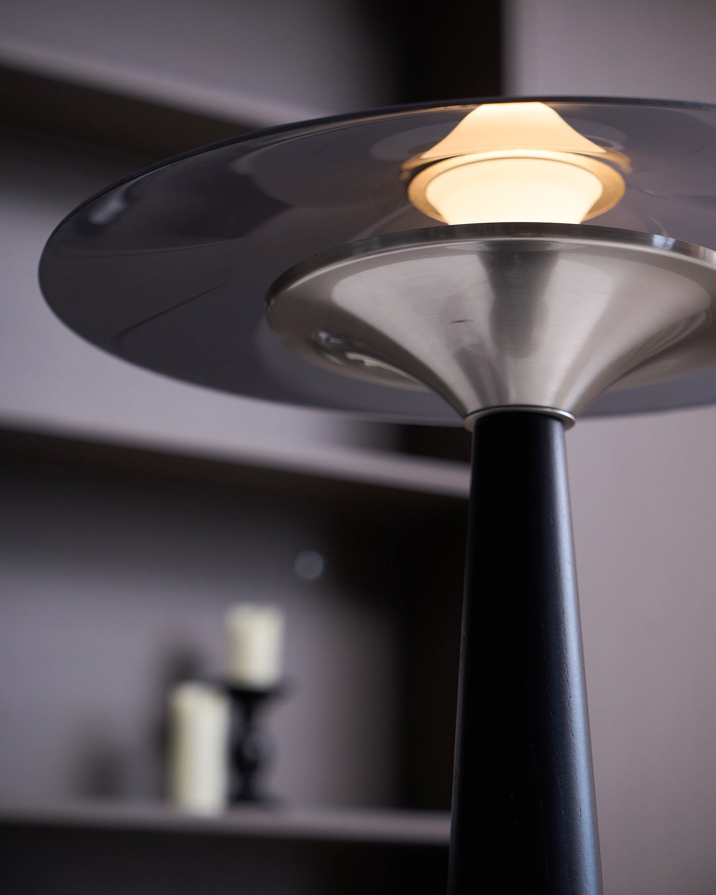 Kizu Peak Table Lamp | Minimalist Design | Black, Nickel