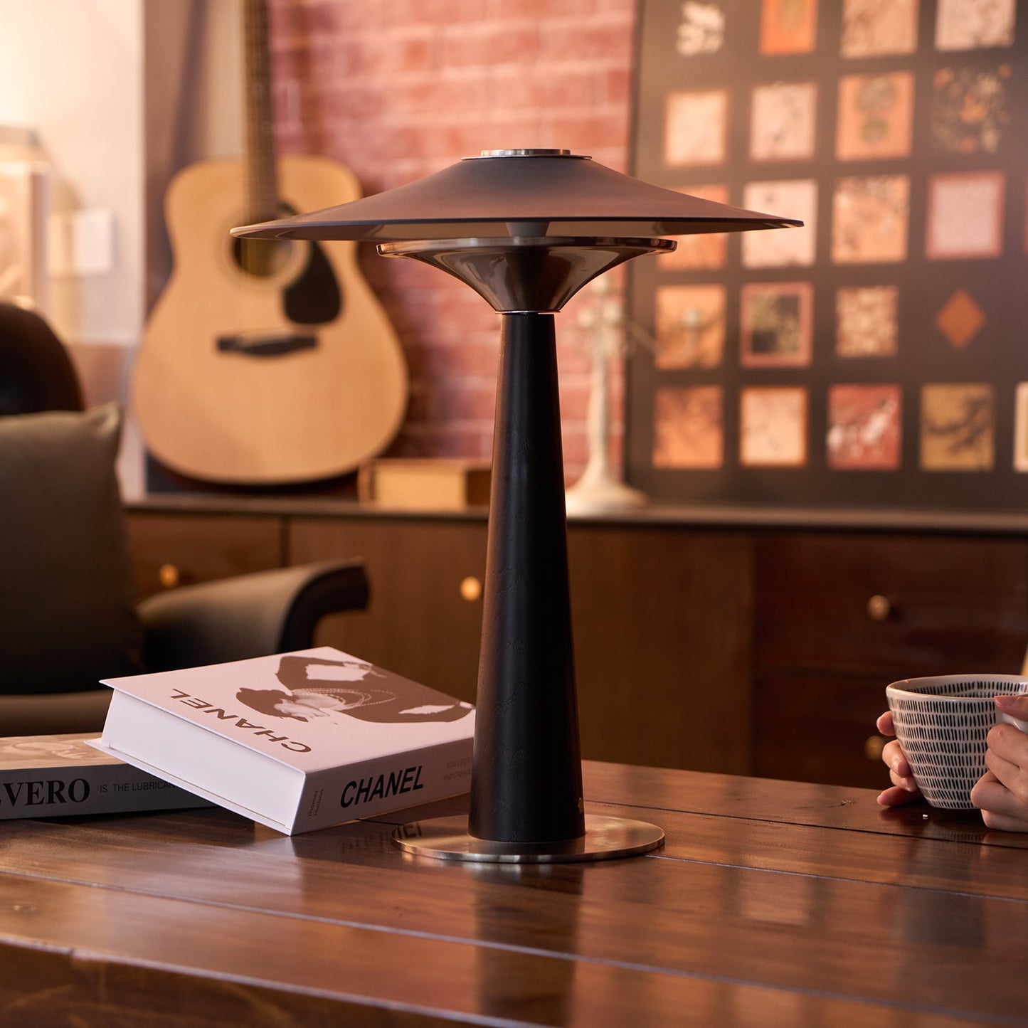 Kizu Peak Table Lamp | Minimalist Design | Black, Nickel