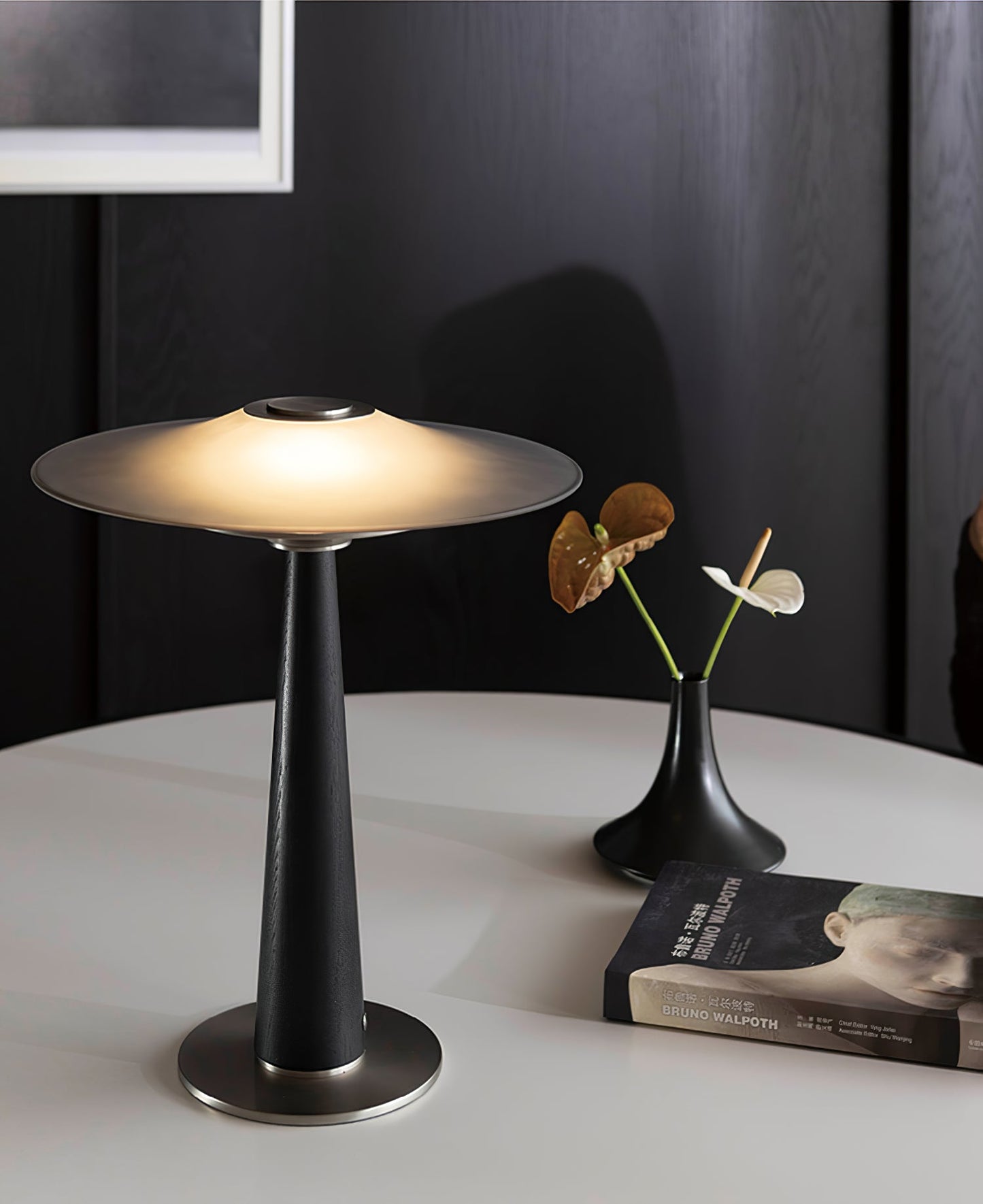 Kizu Peak Table Lamp | Minimalist Design | Black, Nickel
