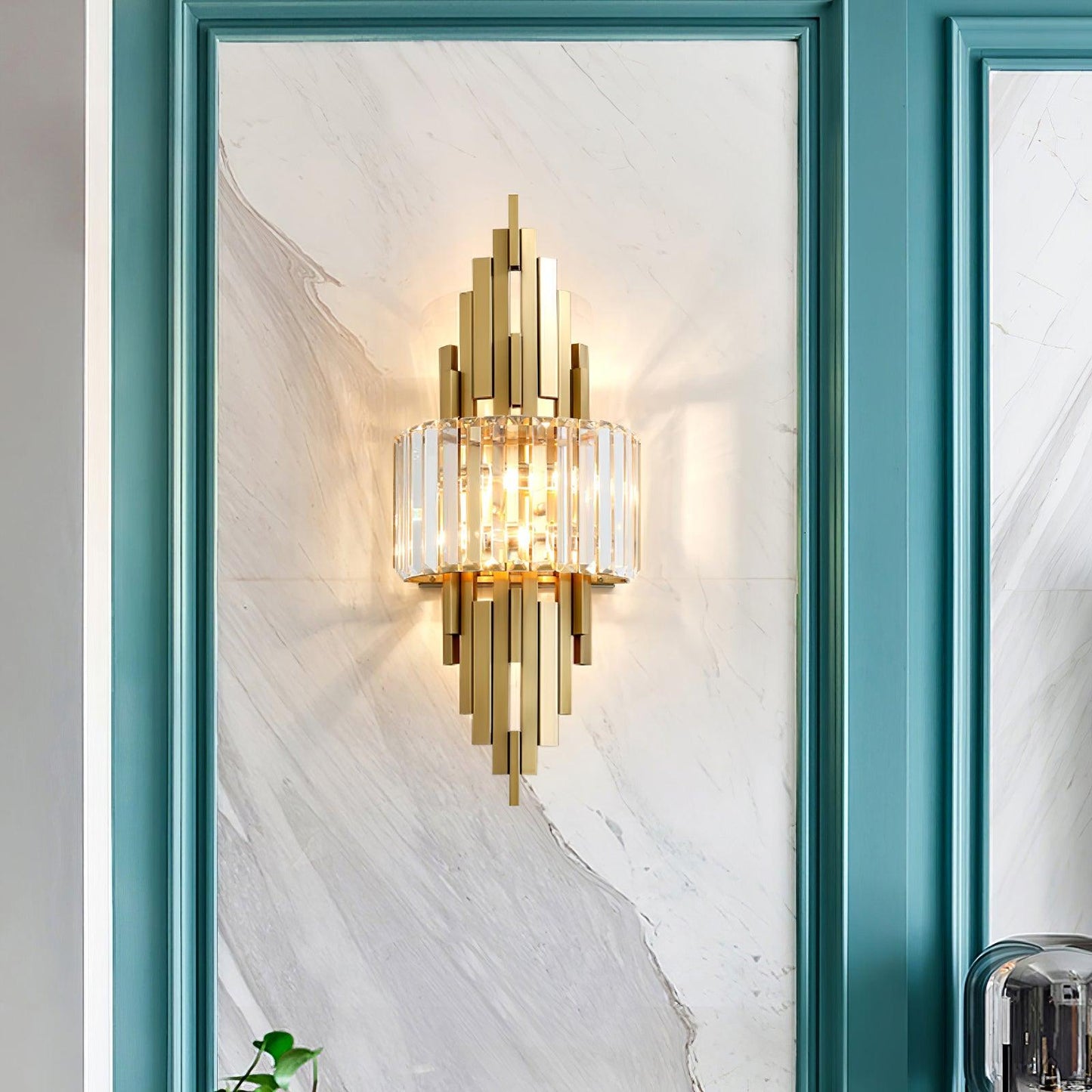 Kubica Crystal Wall Lamp | Stainless Steel & Crystal Glass | Gold