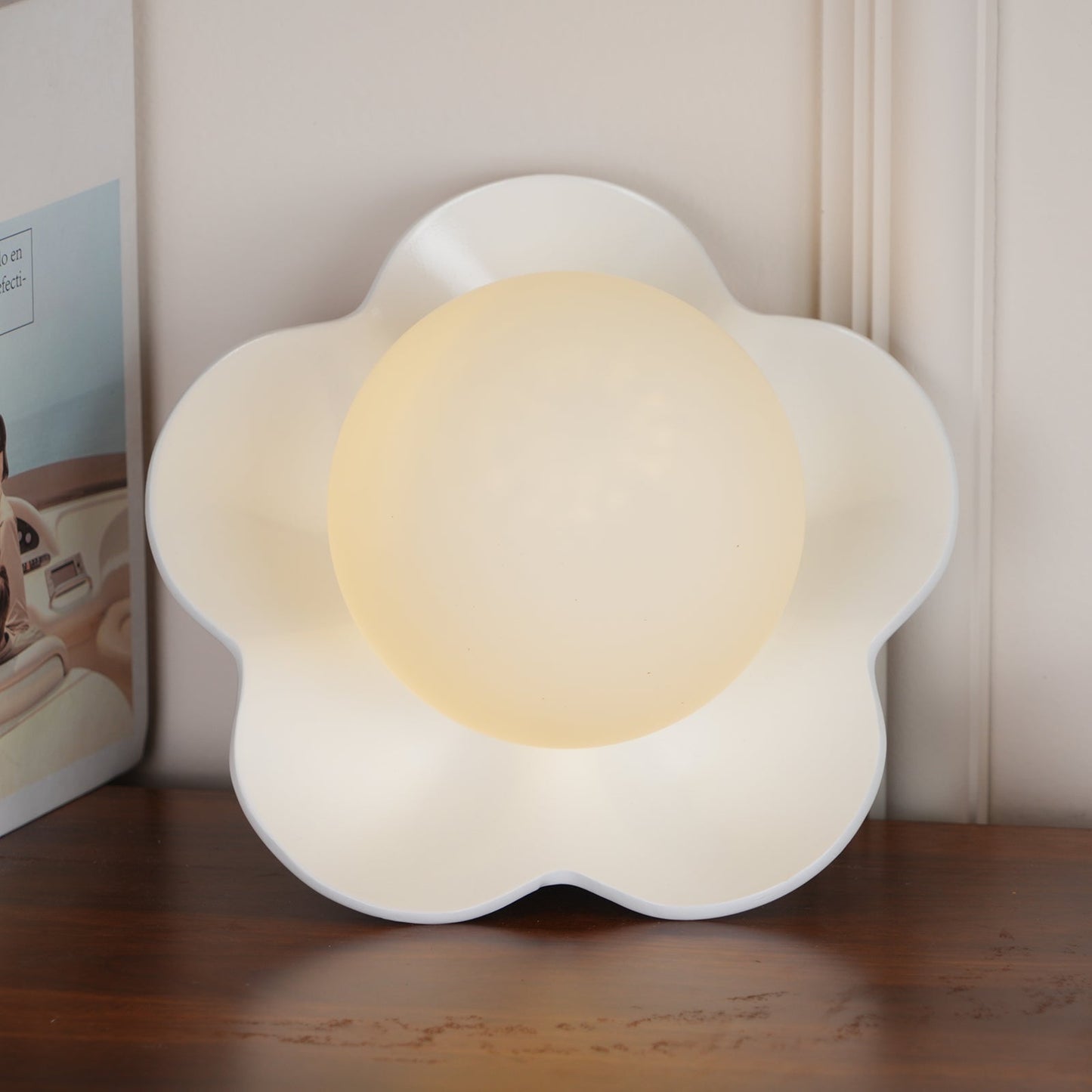 La Fleur Wall Lamp | Resin & Glass | White, Purple, Yellow