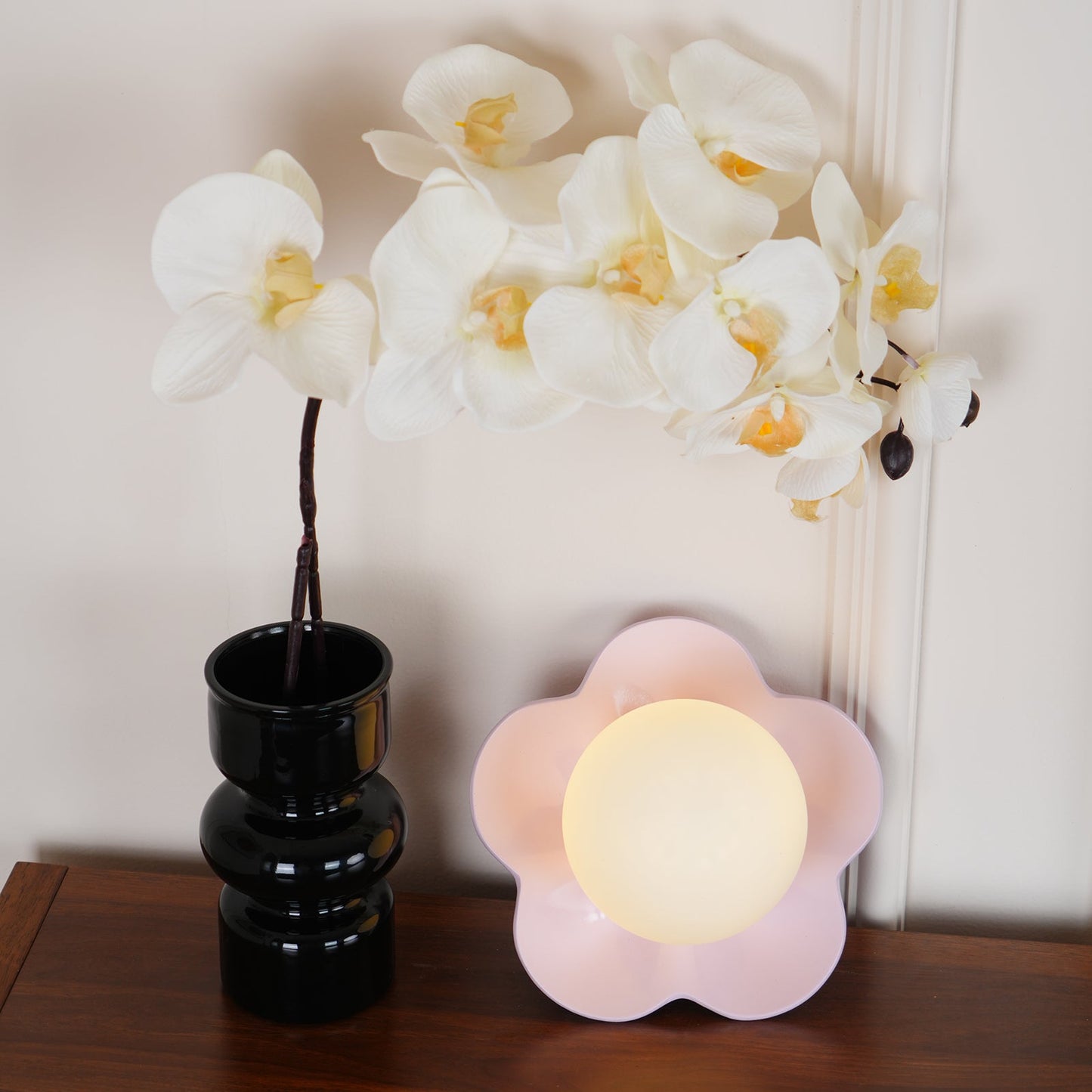 La Fleur Wall Lamp | Resin & Glass | White, Purple, Yellow