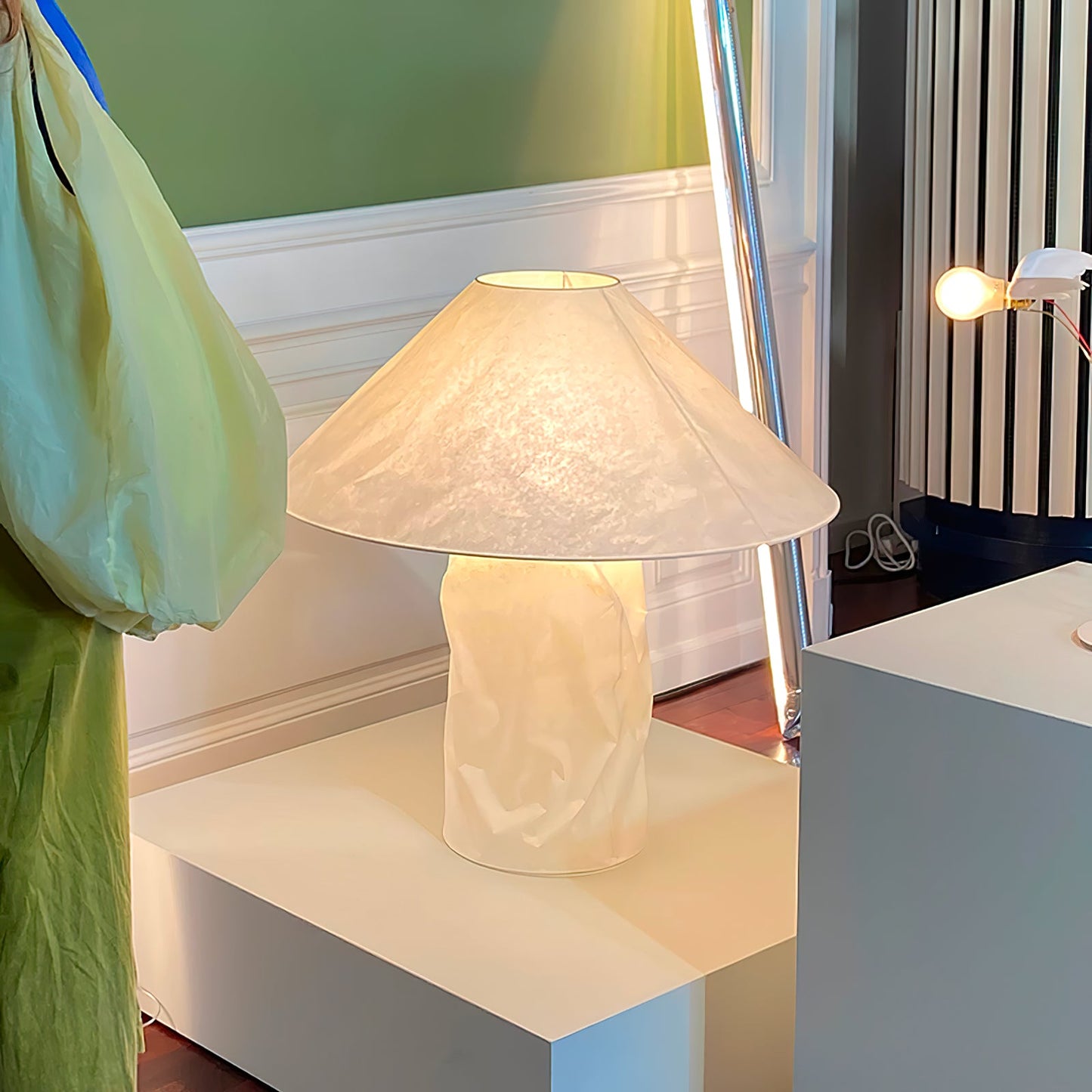 Crinkle Paper Table Lamp | White Metal & Dupont Paper | 50cm/75cm