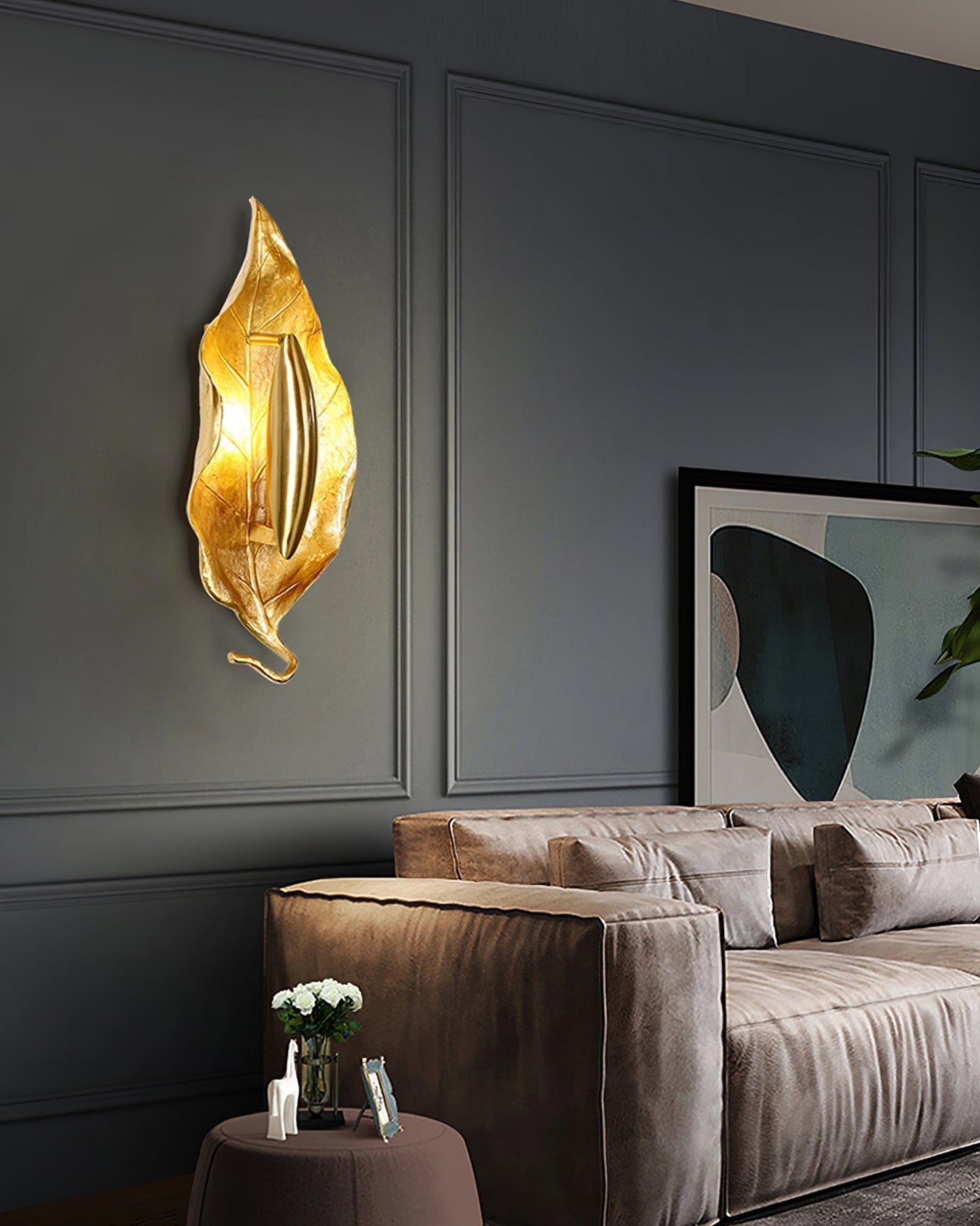 Leaf Brass Wall Lamp | Brass & Iron | Indoor Lighting