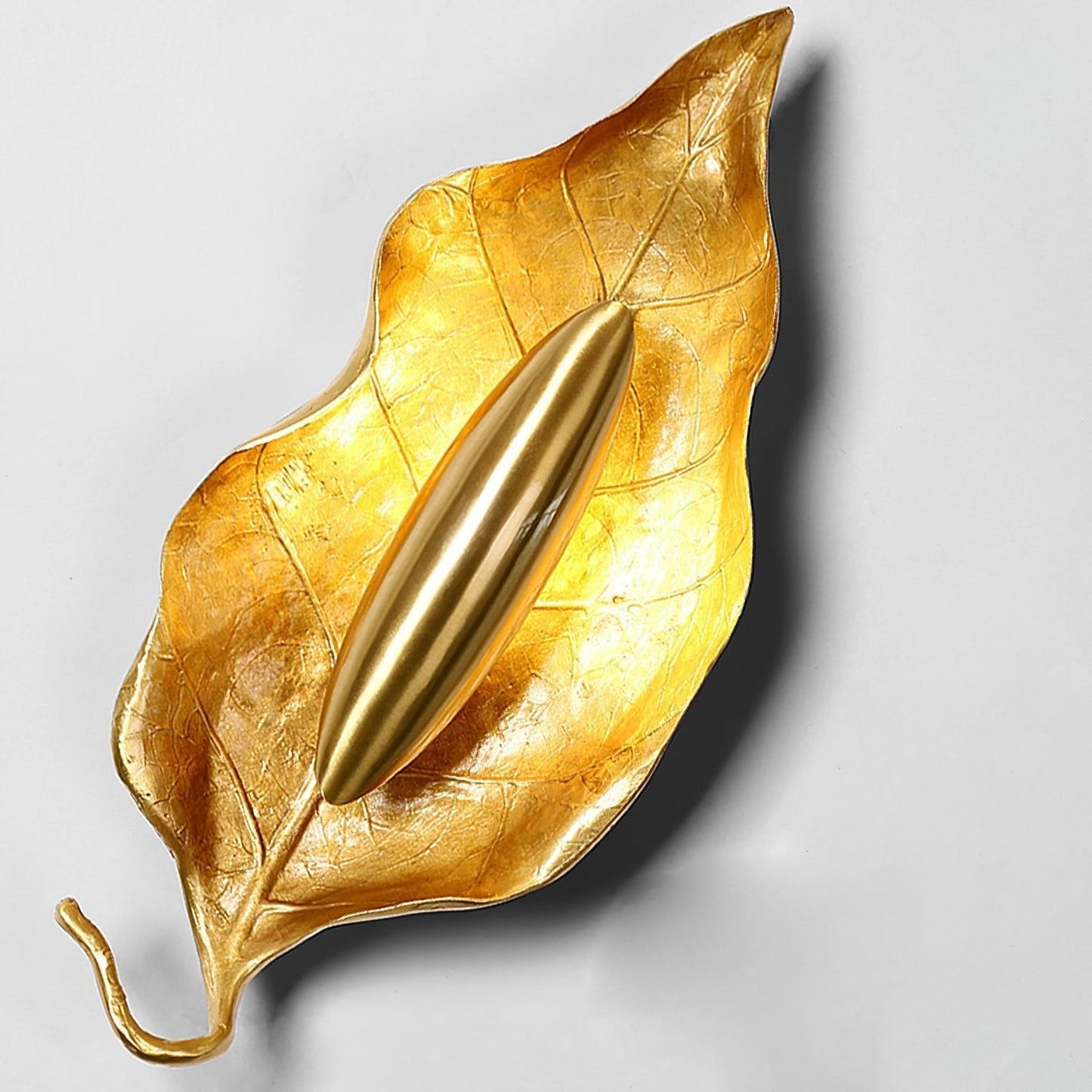 Leaf Brass Wall Lamp | Brass & Iron | Indoor Lighting