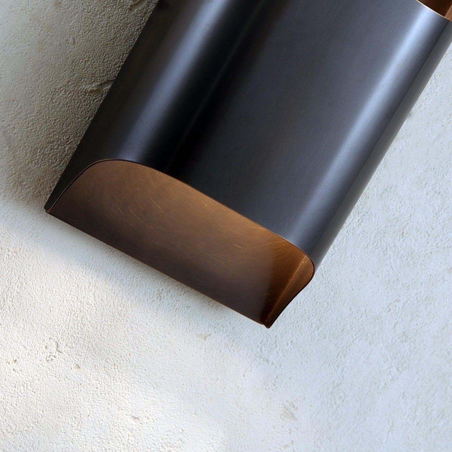 Brass Wall Lamp | Shiny Oil Varnish Finish | 25cm Diameter