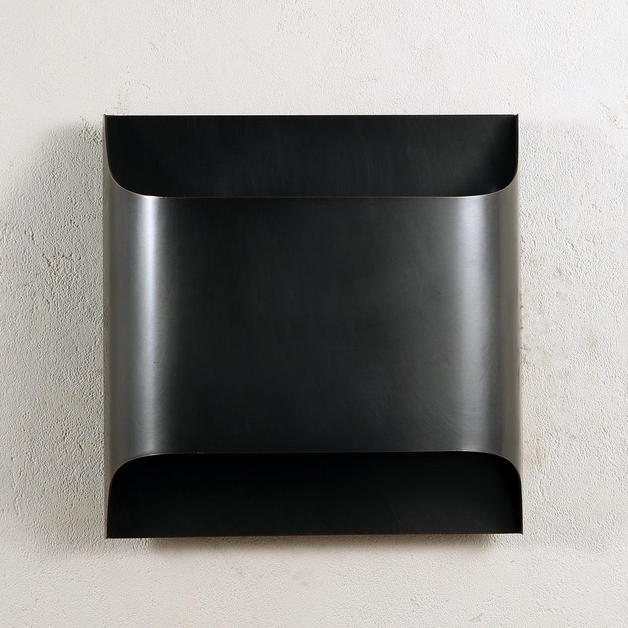 Brass Wall Lamp | Shiny Oil Varnish Finish | 25cm Diameter