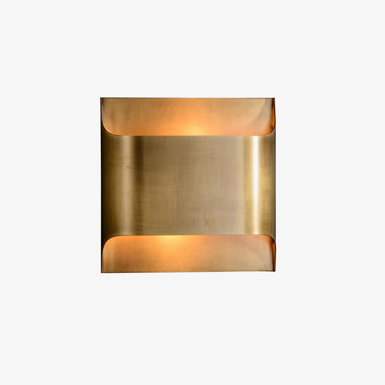 Brass Wall Lamp | Shiny Oil Varnish Finish | 25cm Diameter