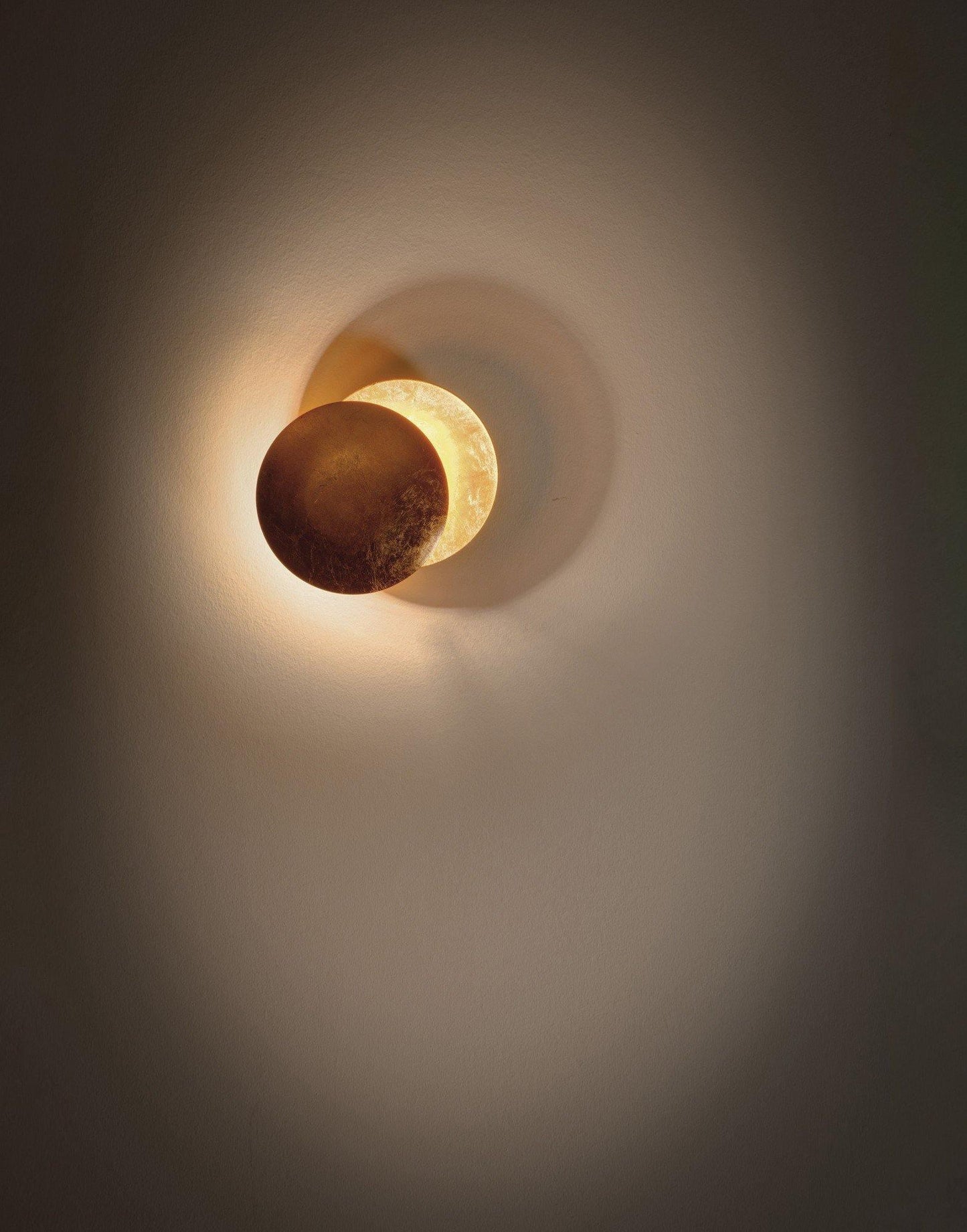 Giorgio Wall Lamp | Adjustable Metal Design | 25 cm Diameter | Multiple Color Options