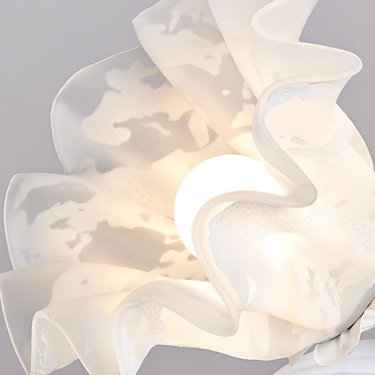Lily of the Valley Table Lamp | Gold-Tone Metal & Glass | 30cm Diameter
