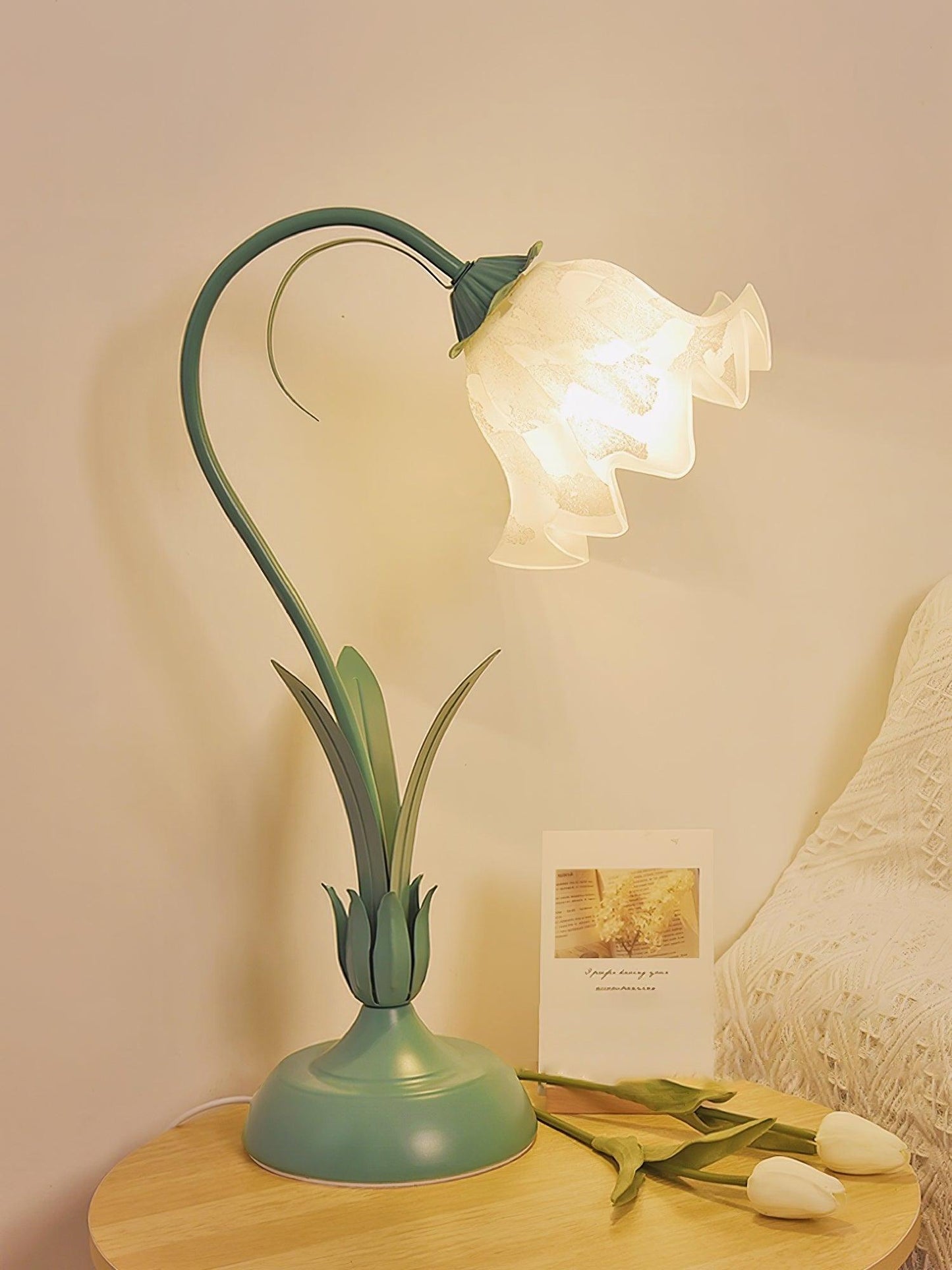 Lily of the Valley Table Lamp | Gold-Tone Metal & Glass | 30cm Diameter