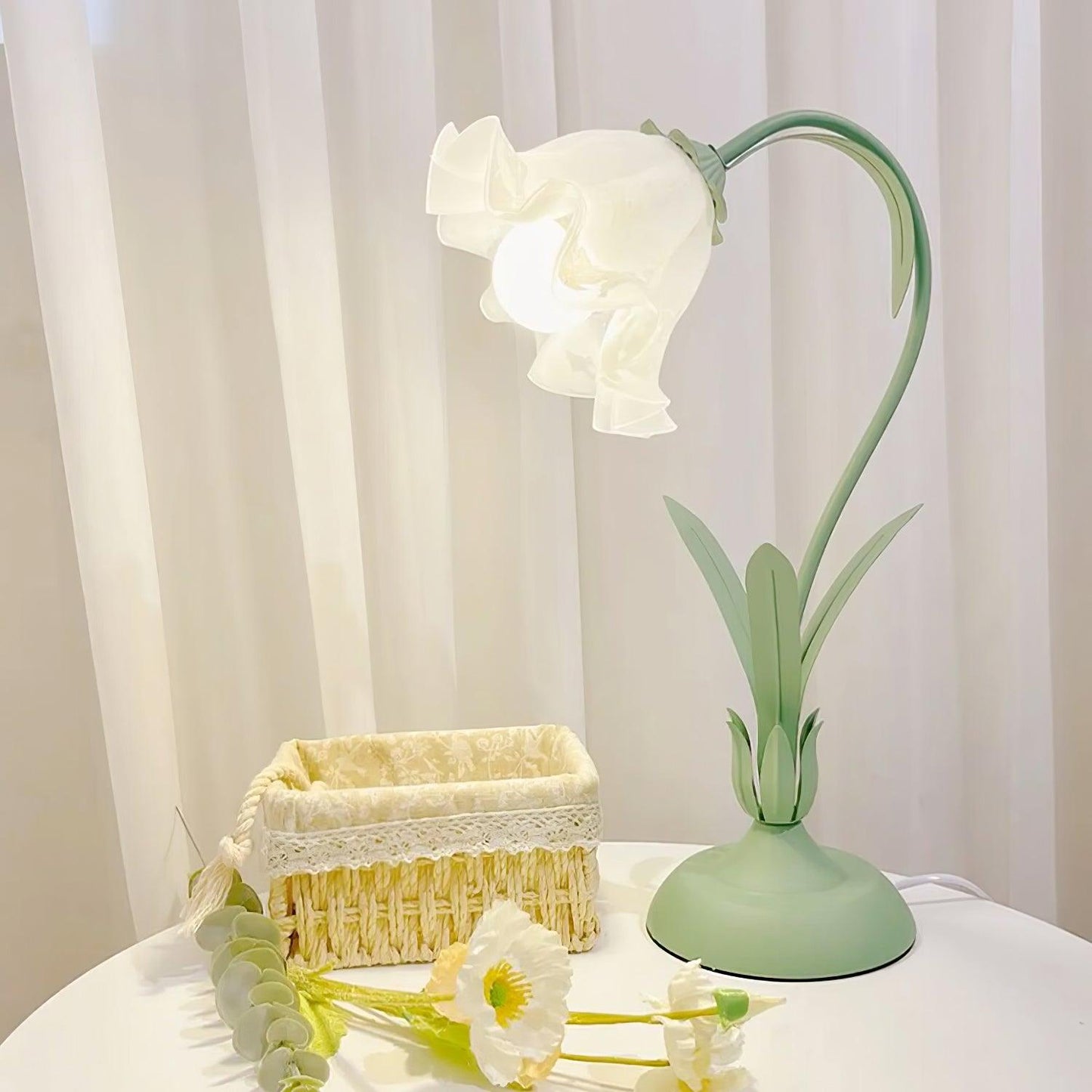 Lily of the Valley Table Lamp | Gold-Tone Metal & Glass | 30cm Diameter