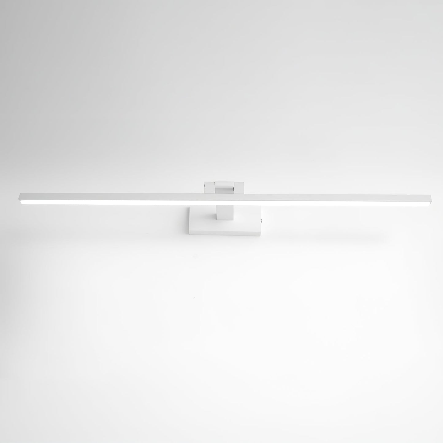 Linear Bathroom Wall Lamp | Aluminum | Black/White