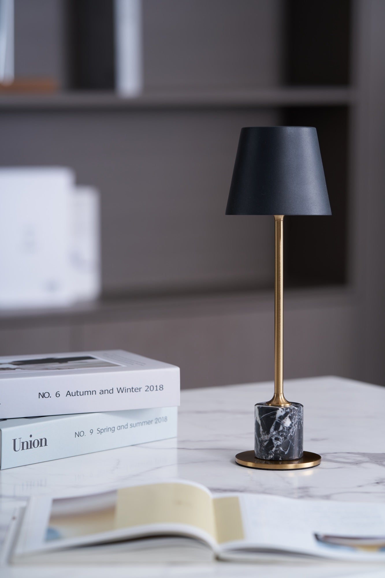 Lirio Mini Table Lamp | Marble Base | Black and Gold