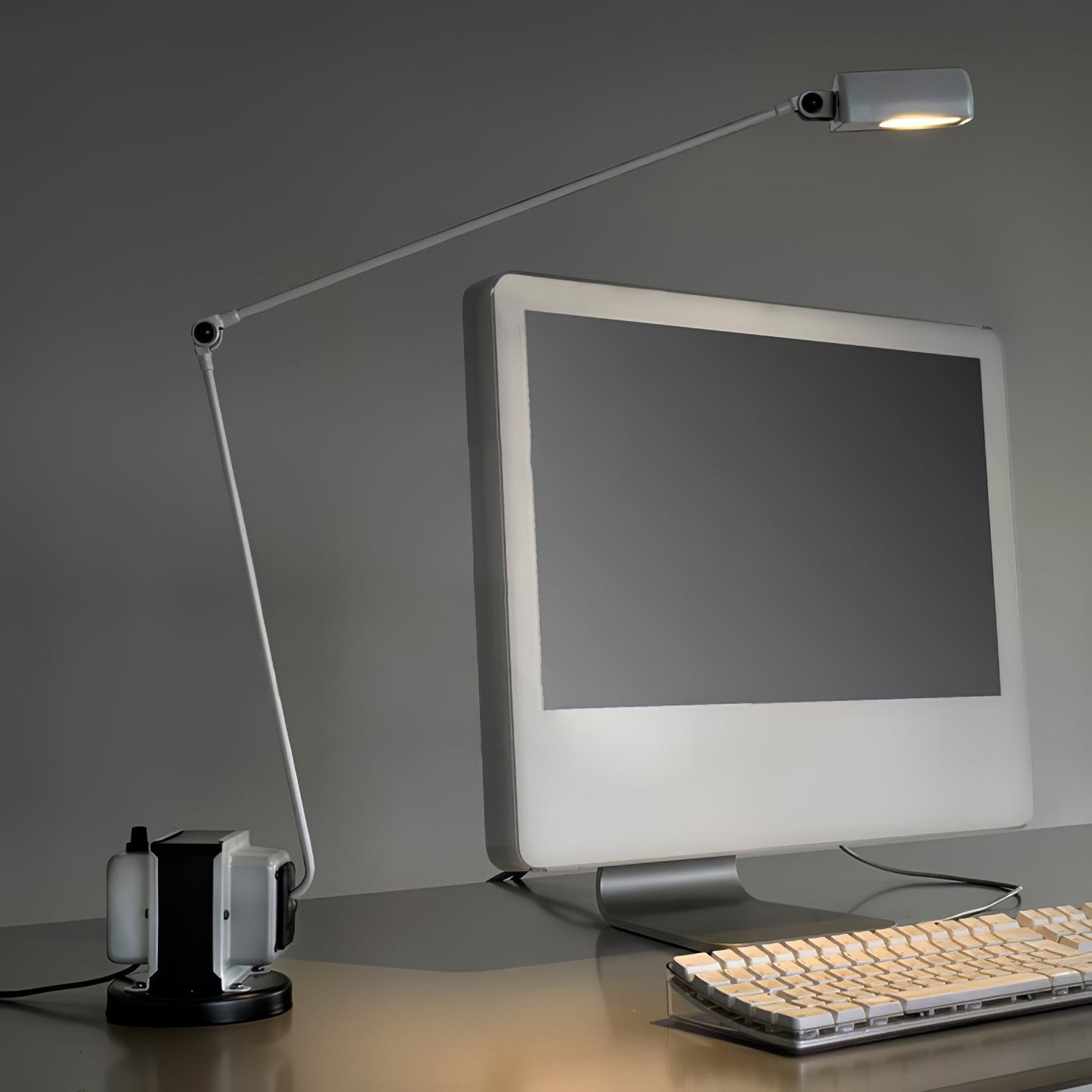 Dynamo Table Lamp | Rotating Diffuser | Dimmable LED