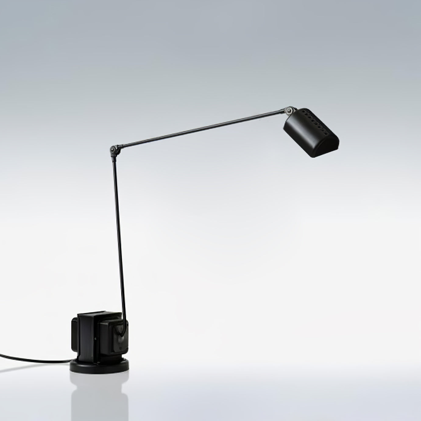 Dynamo Table Lamp | Rotating Diffuser | Dimmable LED