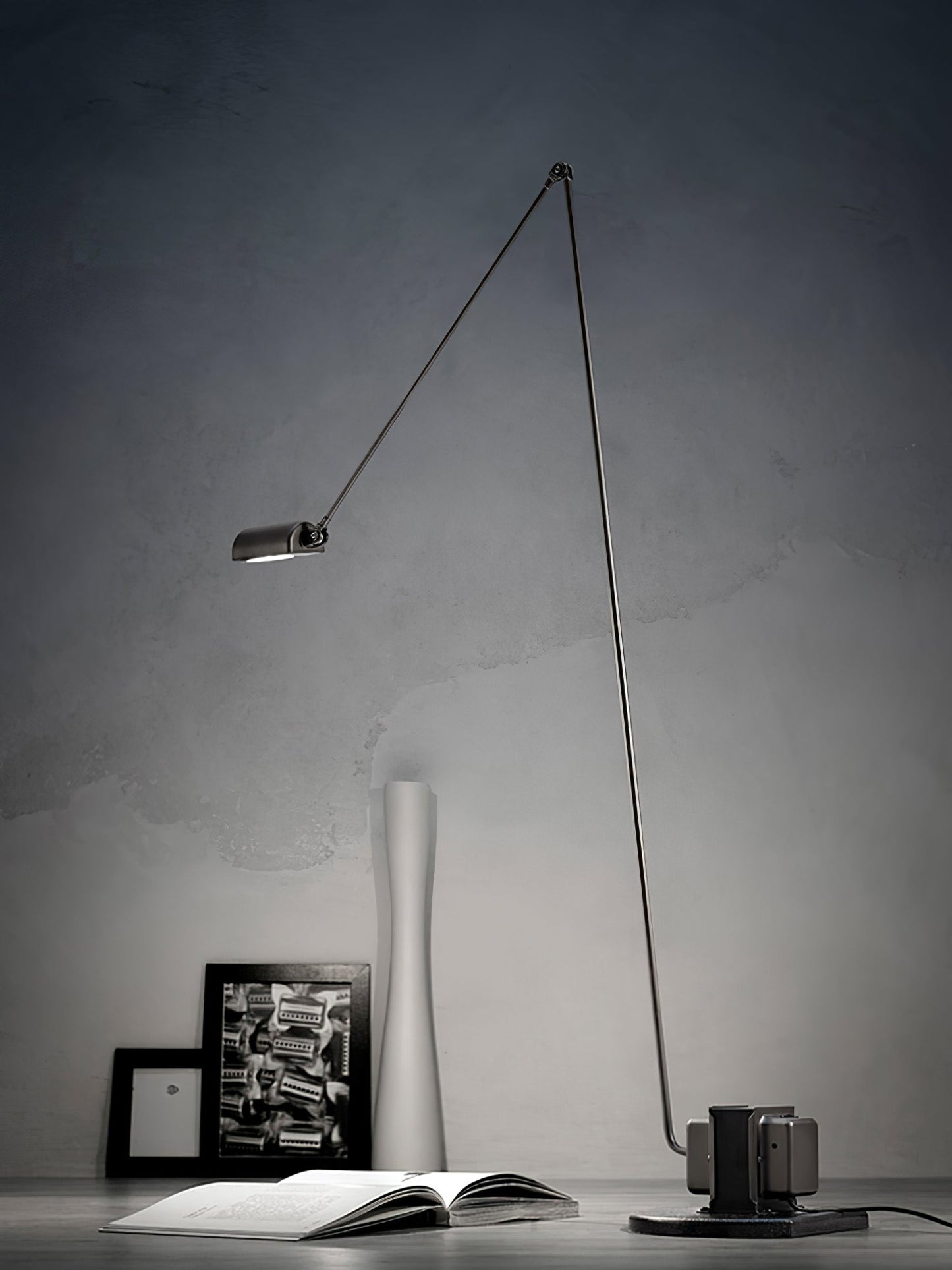 Dynamo Table Lamp | Rotating Diffuser | Dimmable LED