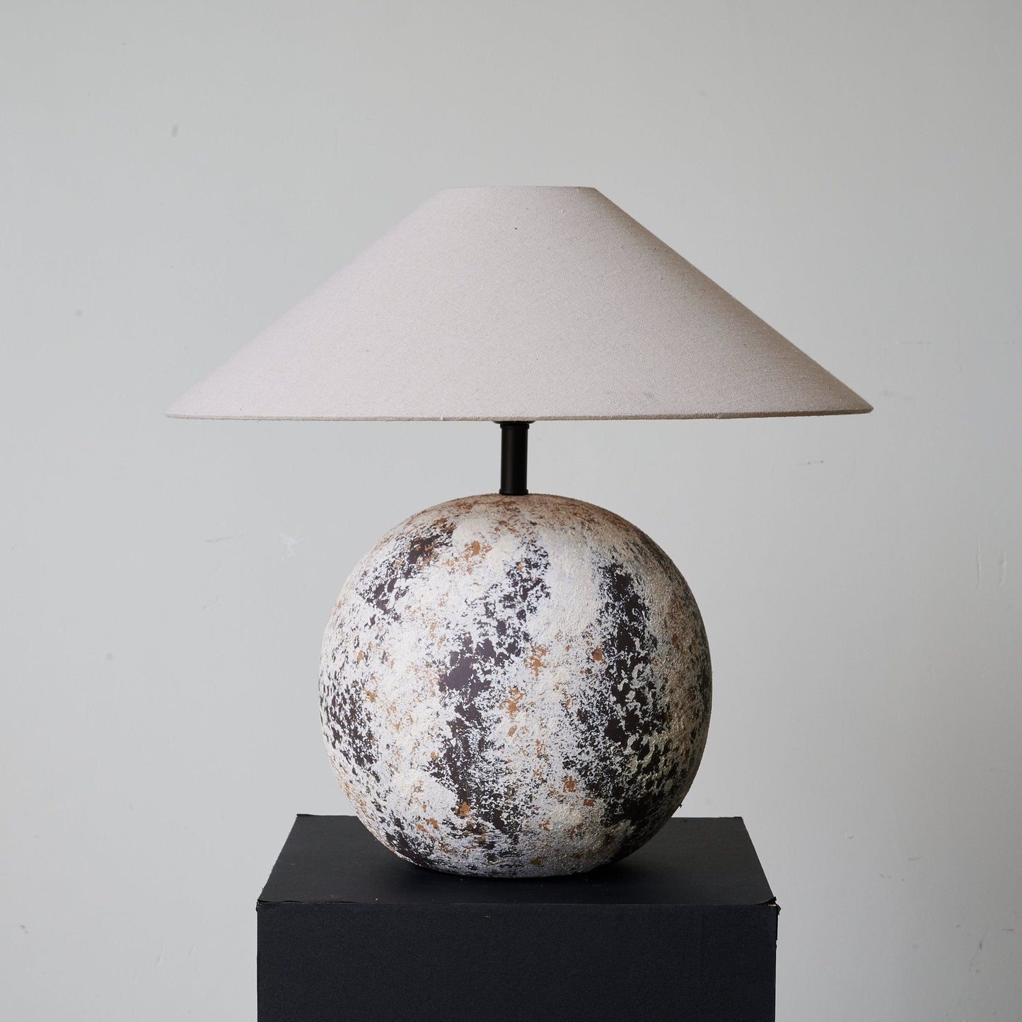Luna Terra Table Lamp | Ceramic Base | Black and White