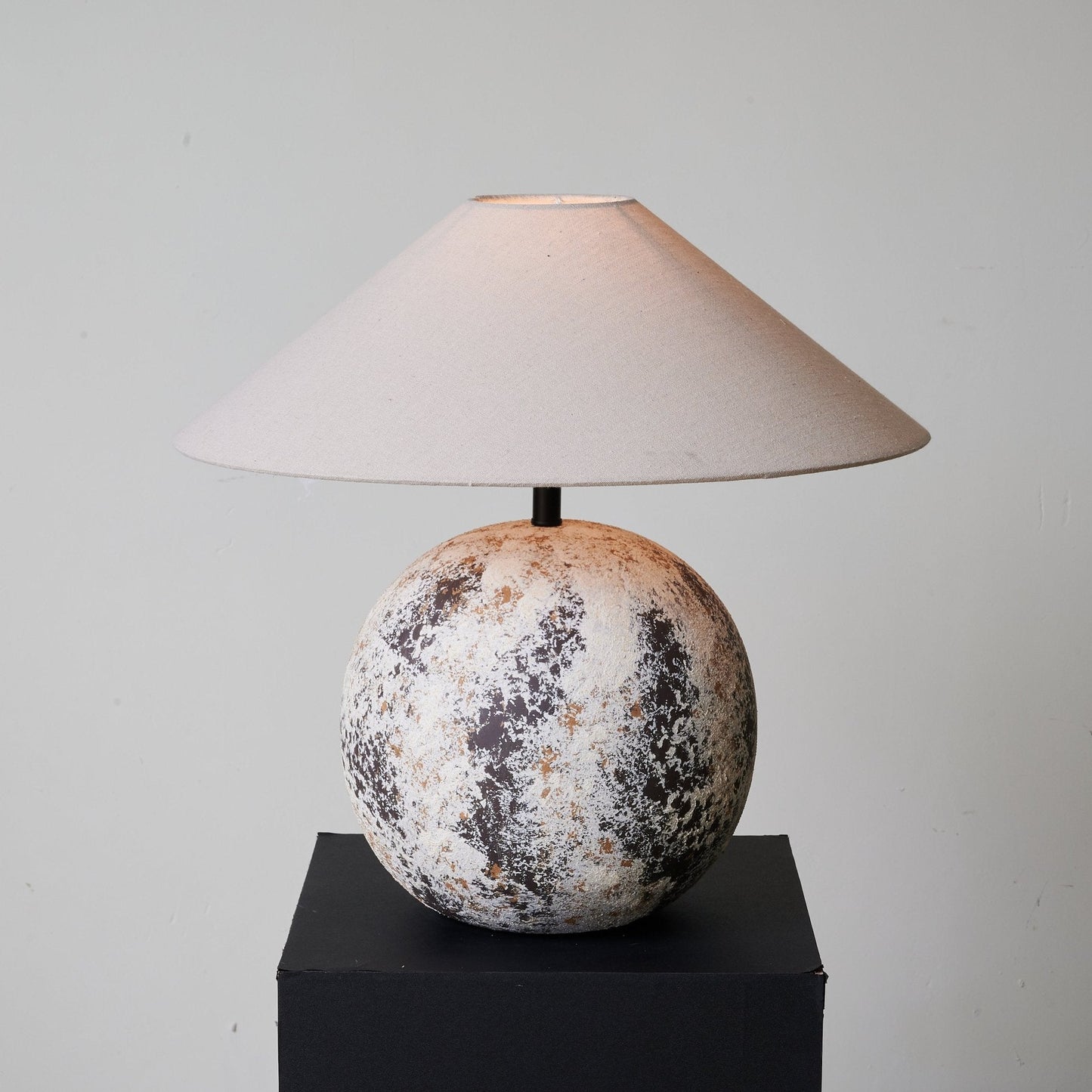 Luna Terra Table Lamp | Ceramic Base | Black and White