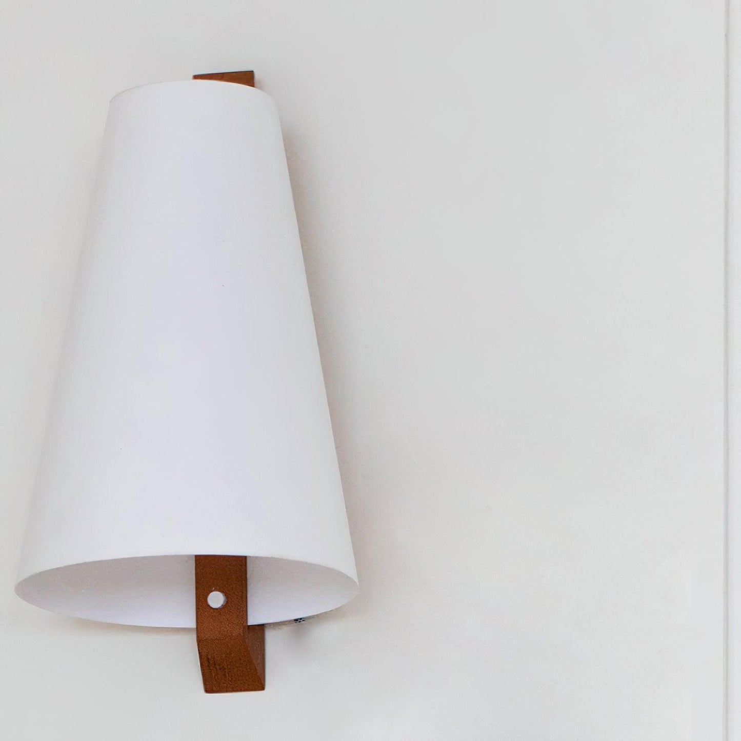 Lupe Wall Lamp | Solid Wood & Fabric | Walnut & White