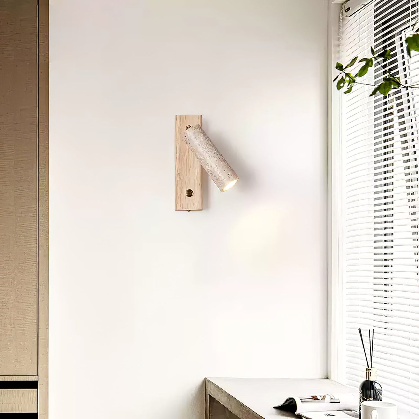 Lustra Torch Wall Lamp | Yellow Travertine | Indoor