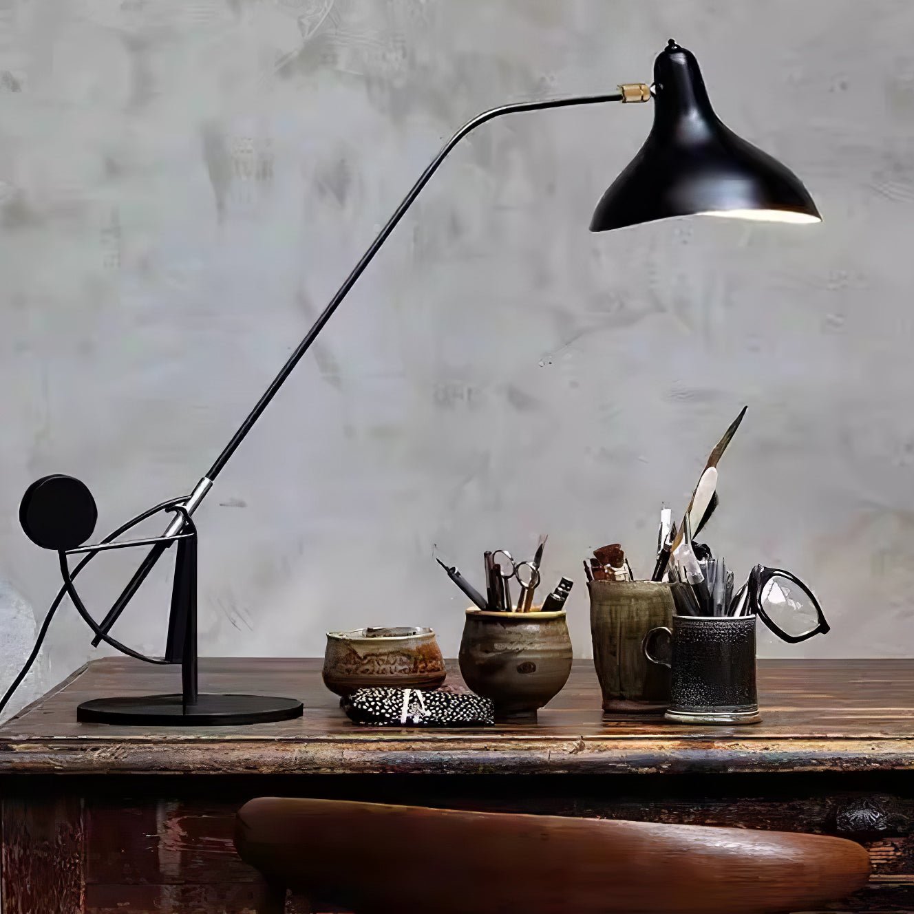 Oculus Table Lamp | Matte Black Metal | Adjustable Design