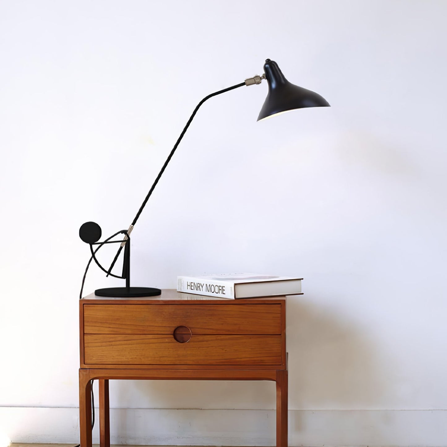 Oculus Table Lamp | Matte Black Metal | Adjustable Design