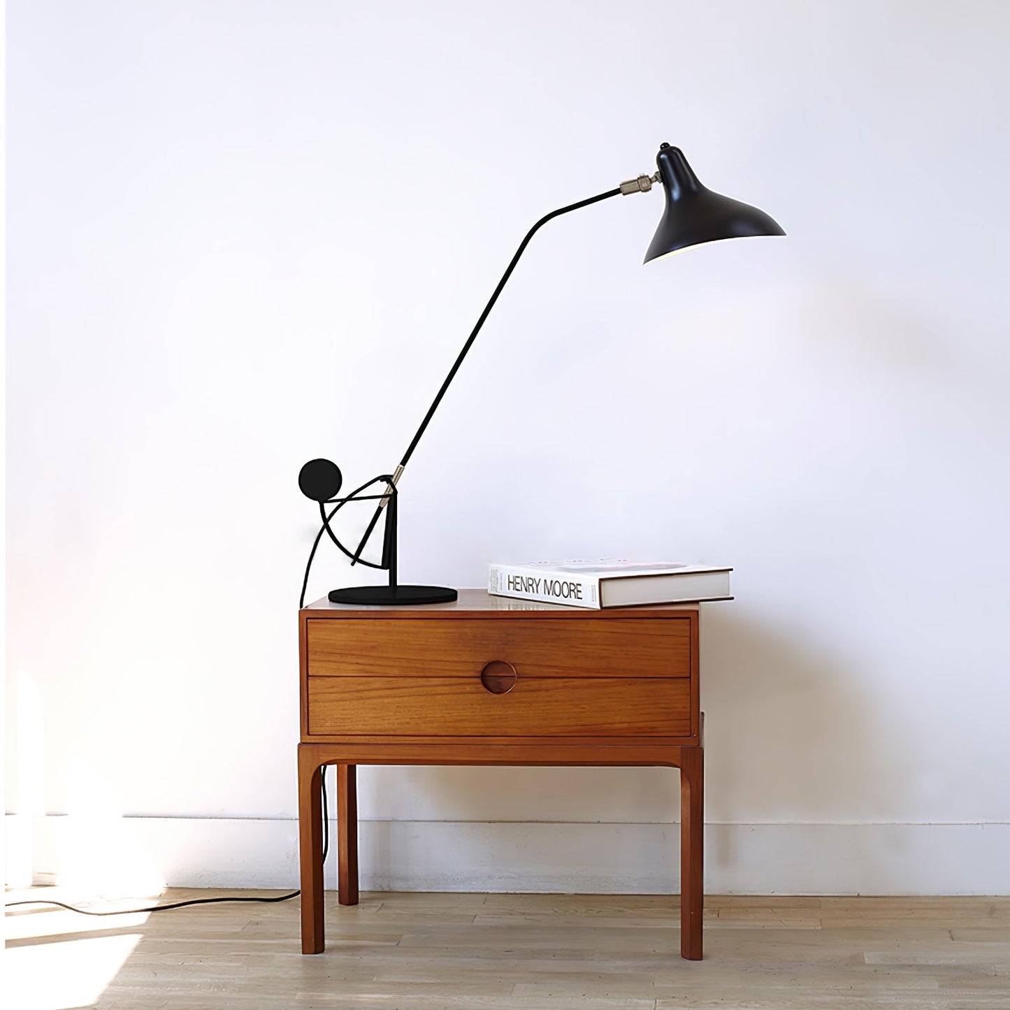 Oculus Table Lamp | Matte Black Metal | Adjustable Design
