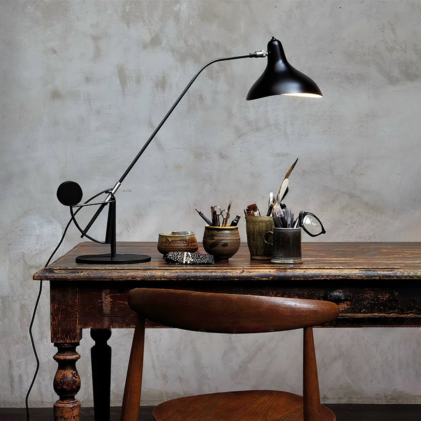 Oculus Table Lamp | Matte Black Metal | Adjustable Design