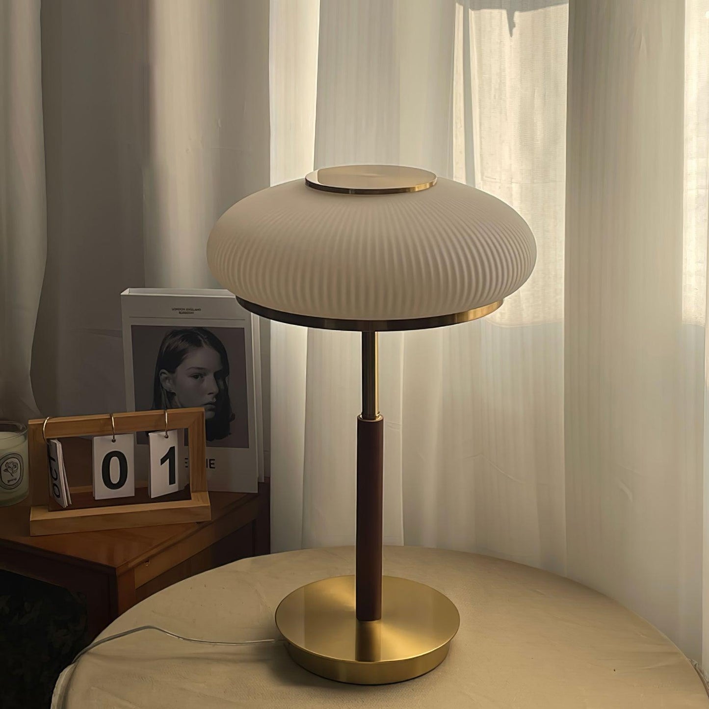 Matsutake Mushroom Table Lamp | Metal, Glass, Wood | Gold and White