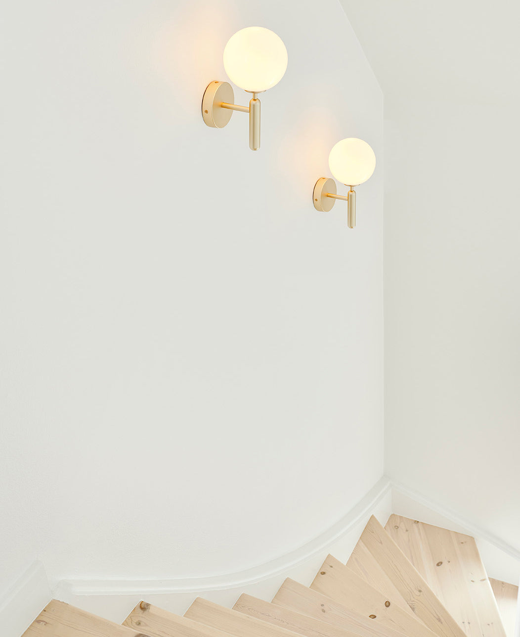 Nordica Wall Lamp | Brass & Glass | Clear & White Shades