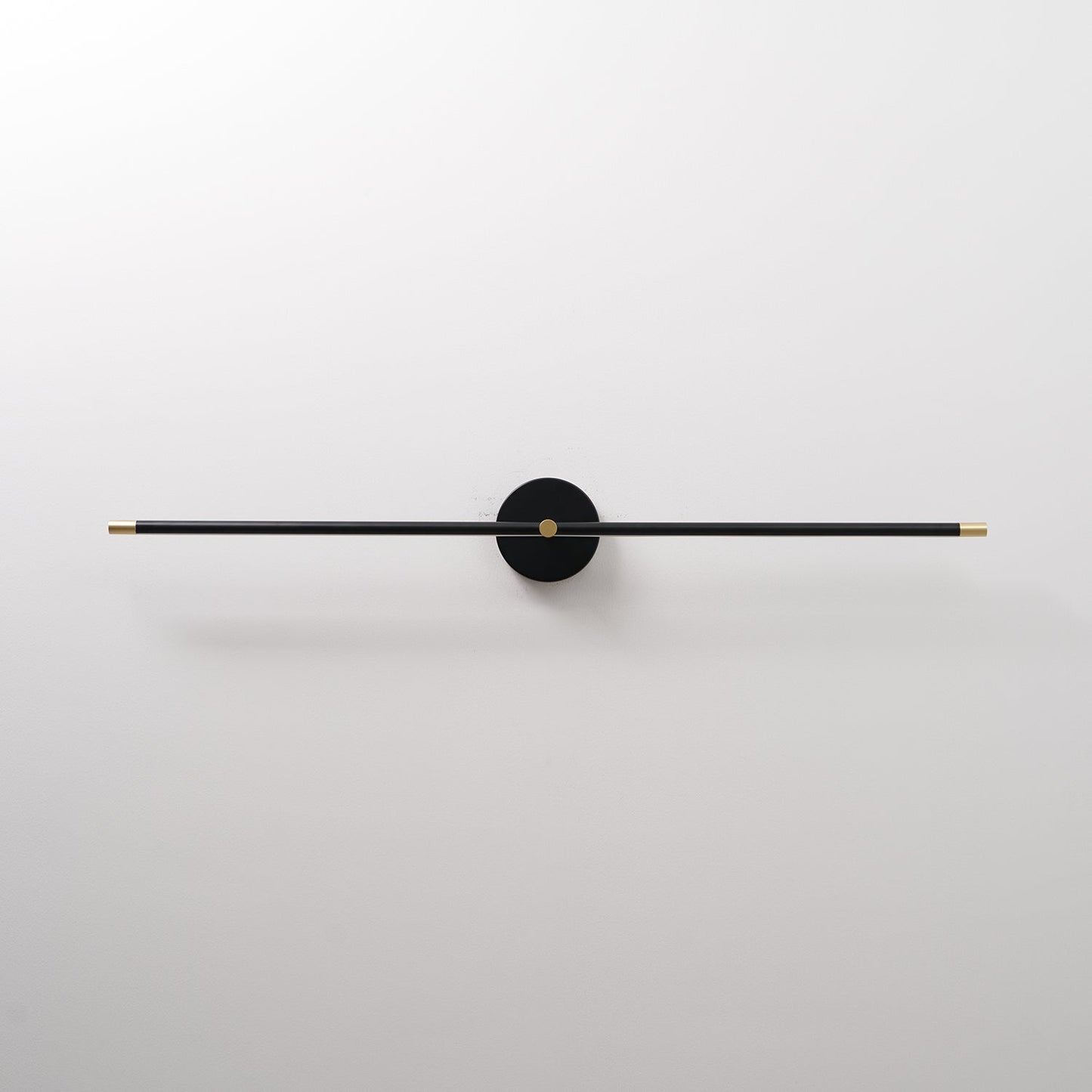 Minimalist Wall Lamp | LED | Black or Gold