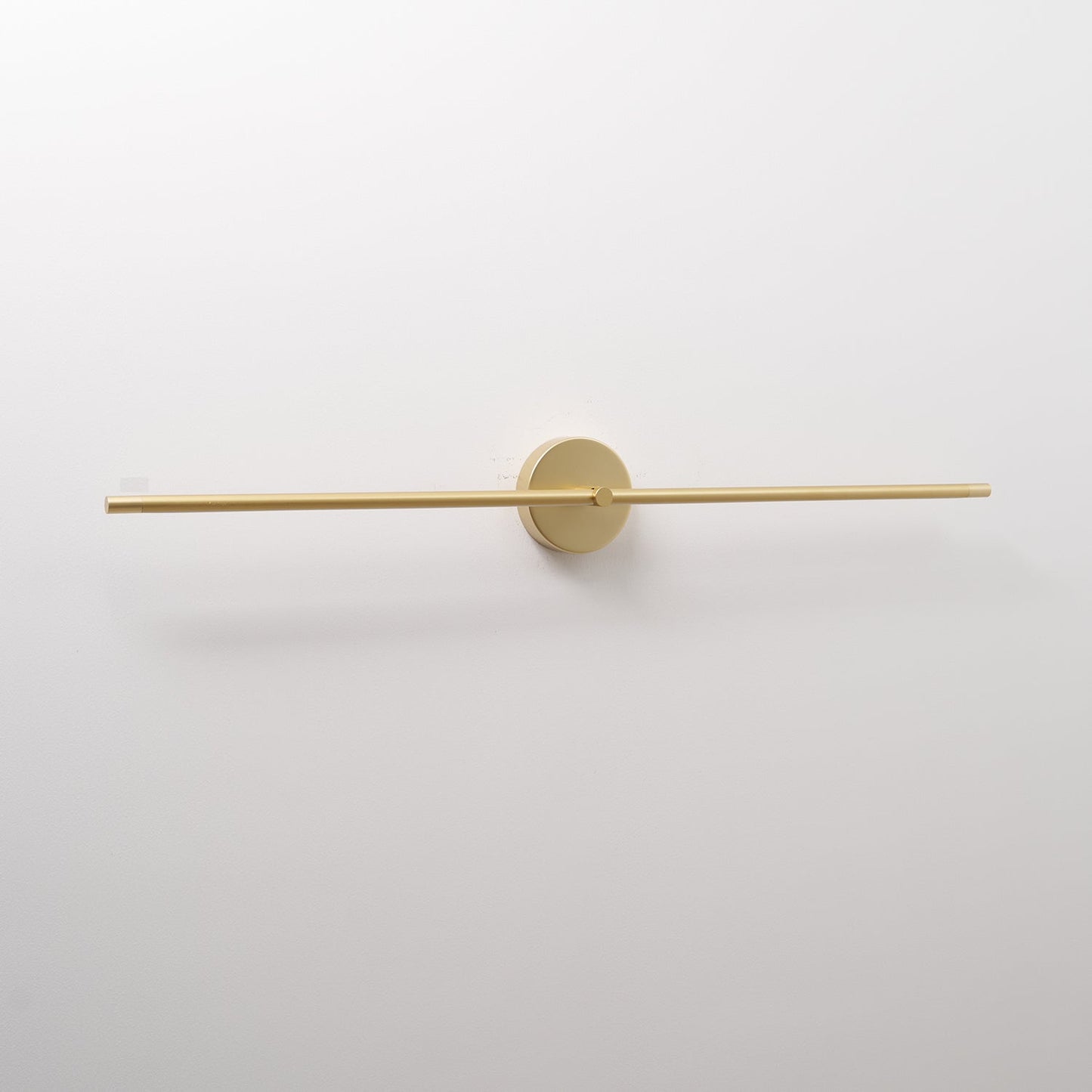 Minimalist Wall Lamp | LED | Black or Gold