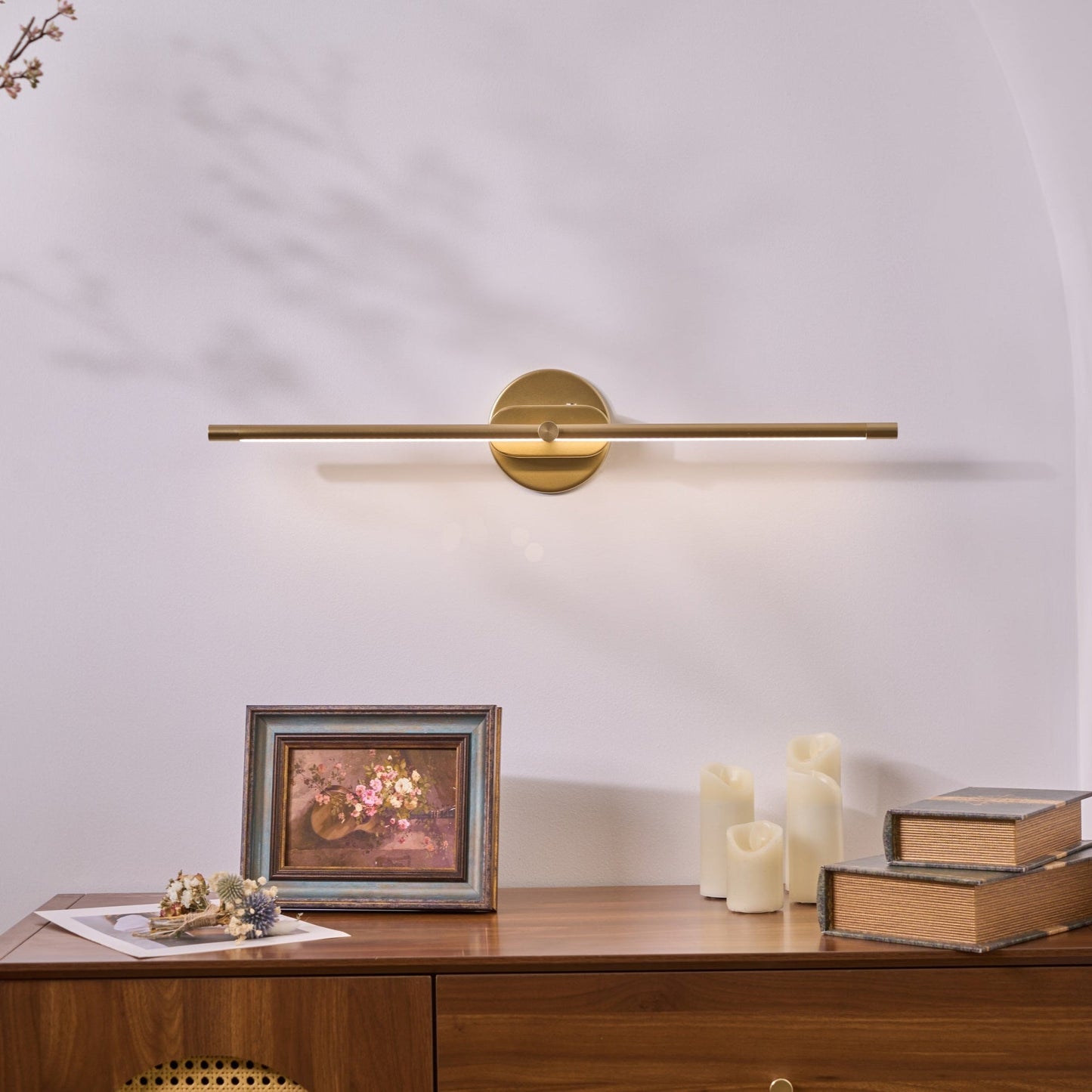 Minimalist Linear Wall Lamp | Metal with Integrated LED | Black or Gold