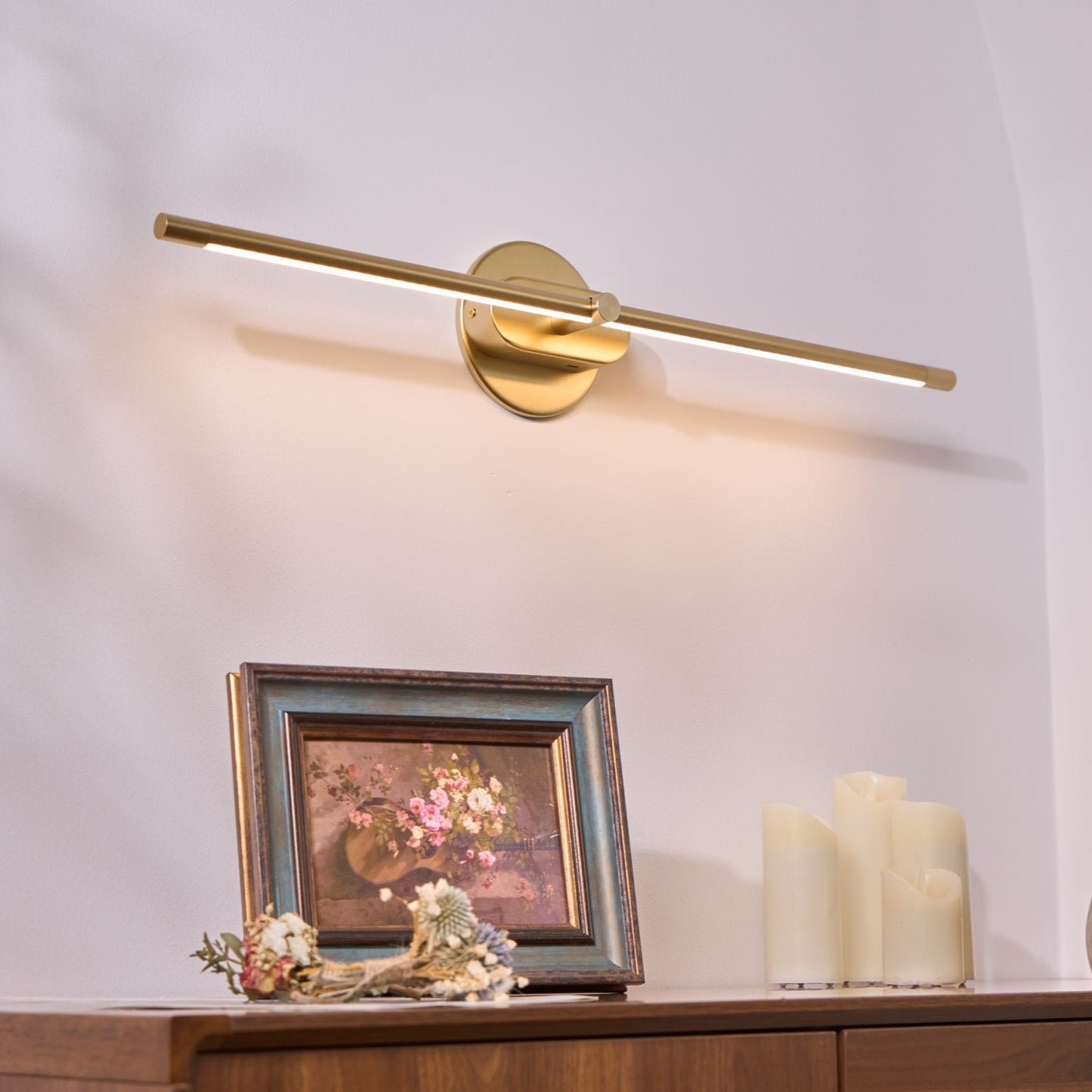 Minimalist Linear Wall Lamp | Metal with Integrated LED | Black or Gold