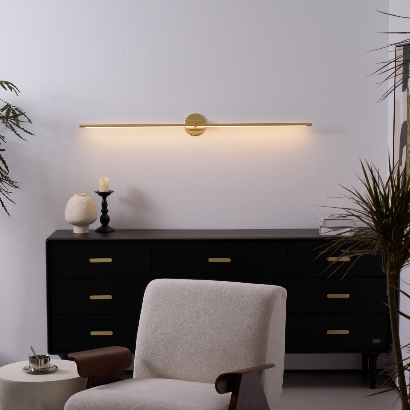 Minimalist Linear Wall Lamp | Premium Metal with Integrated LED | Available in Black or Gold