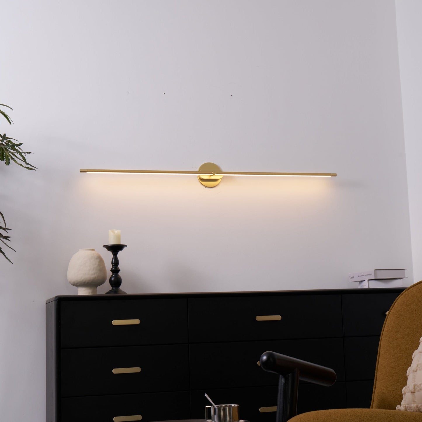 Minimalist Linear Wall Lamp | Premium Metal with Integrated LED | Available in Black or Gold