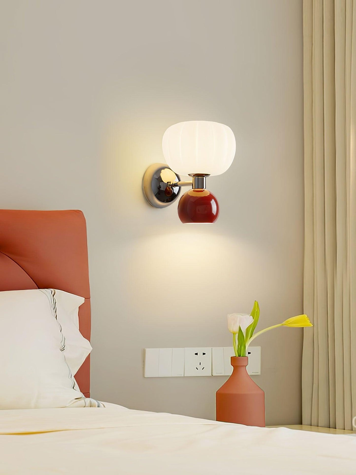 Moderno Cream Sconce | Metal, Plastic | Chrome