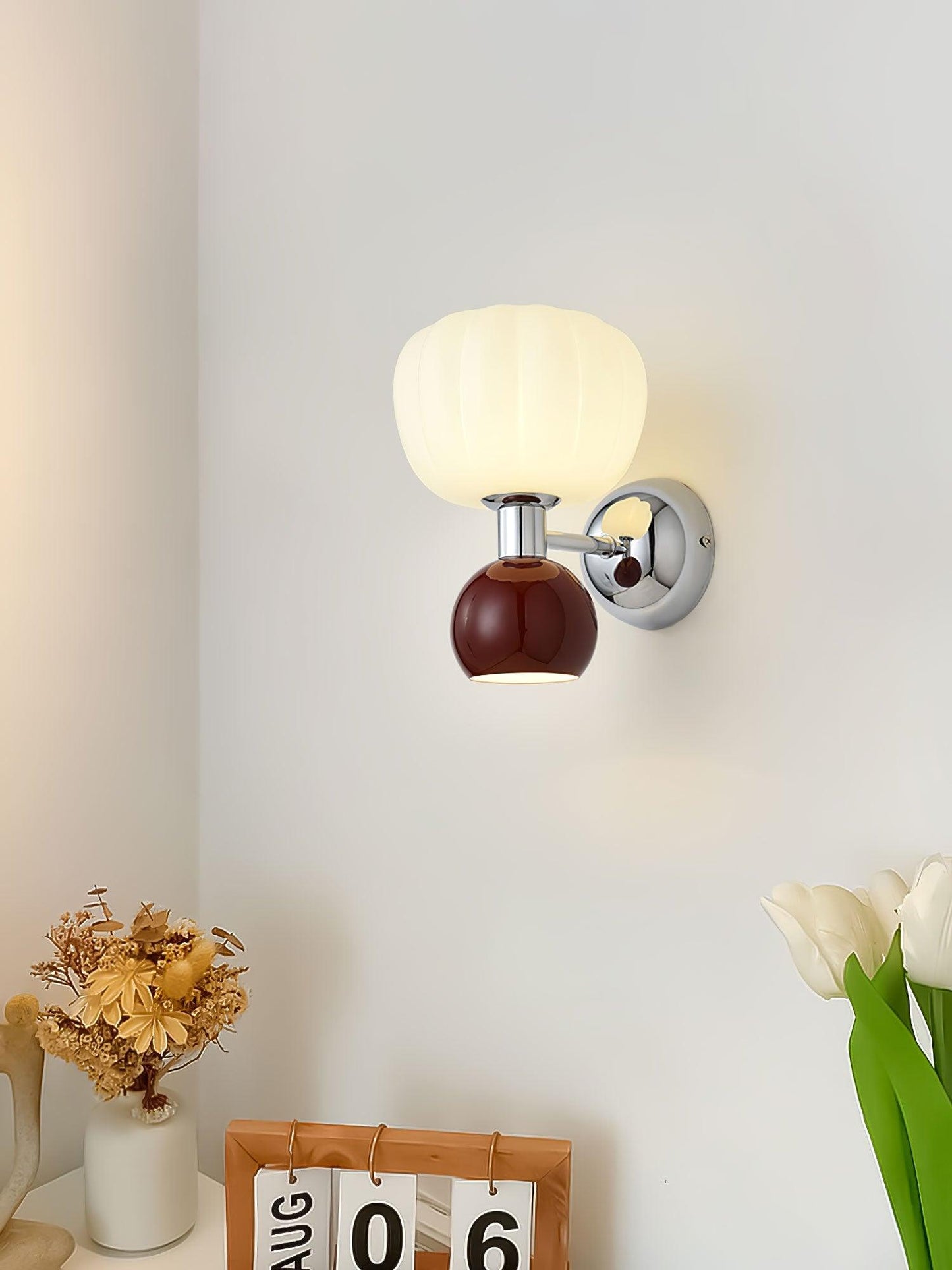 Moderno Cream Sconce | Metal, Plastic | Chrome