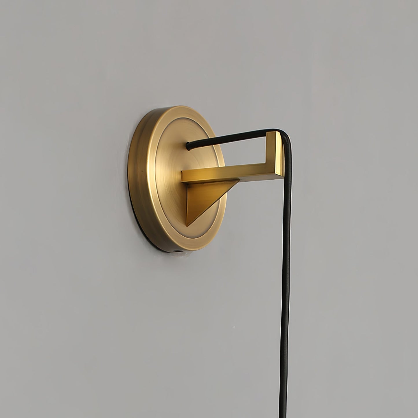 Monty Wall Lamp | Brass & Alabaster | White Shade