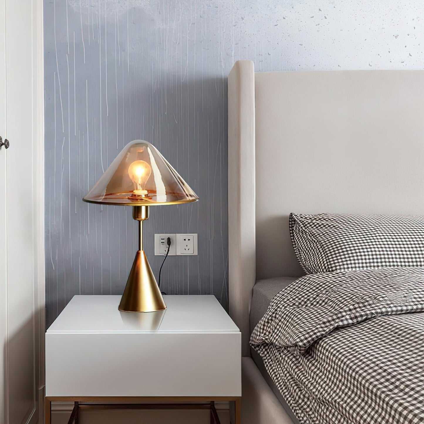Mushroom Table Lamp | Retro Design | Orange & White
