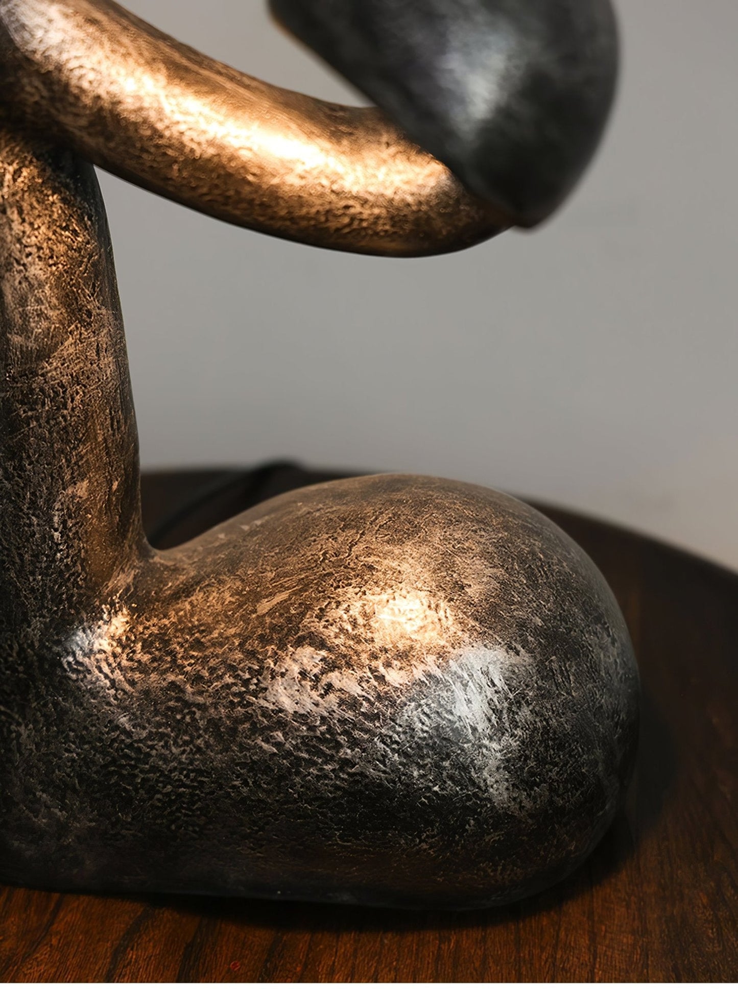 Myrrh Table Lamp | Metal & Fiberglass | Black