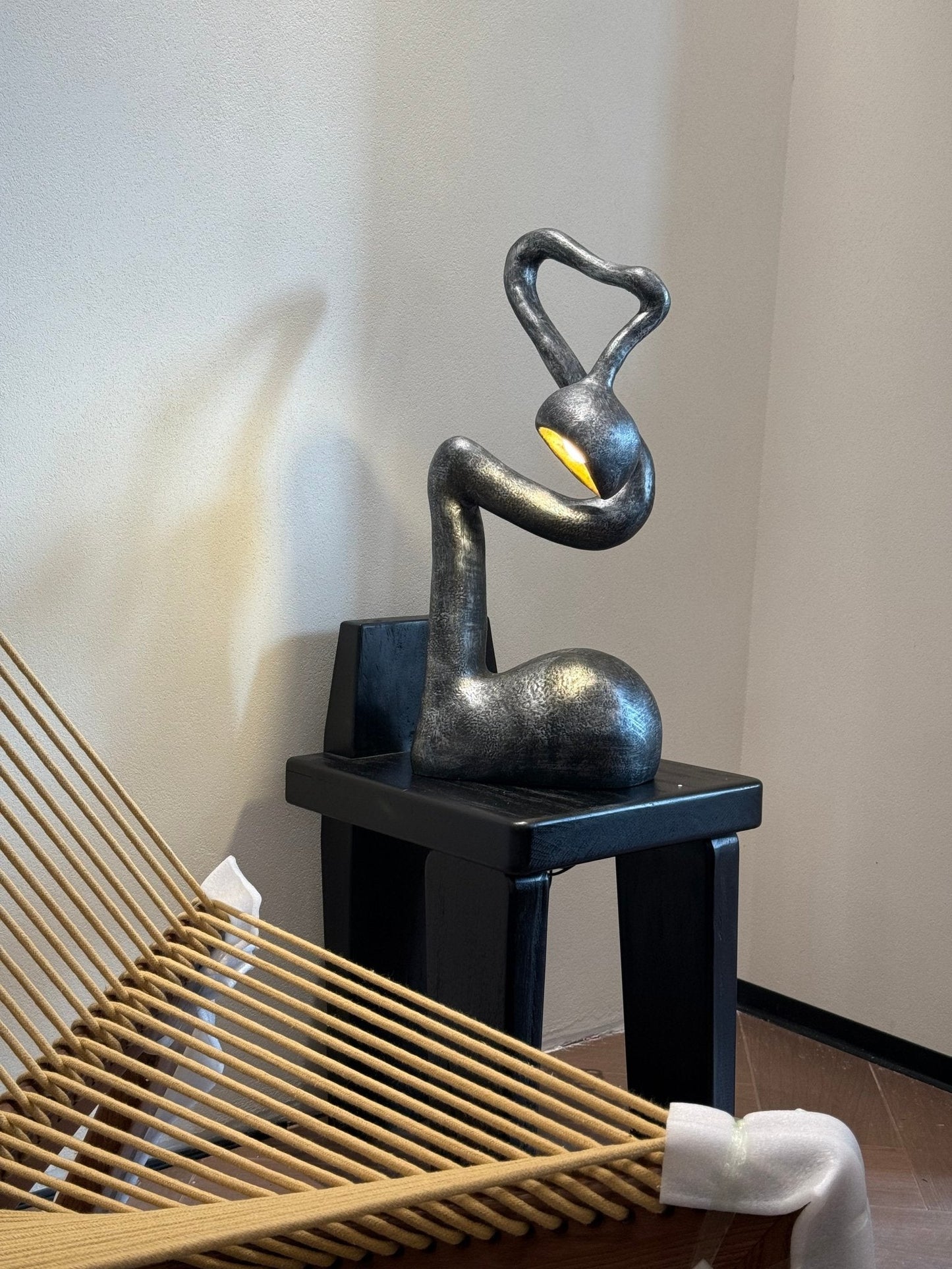 Myrrh Table Lamp | Metal & Fiberglass | Black