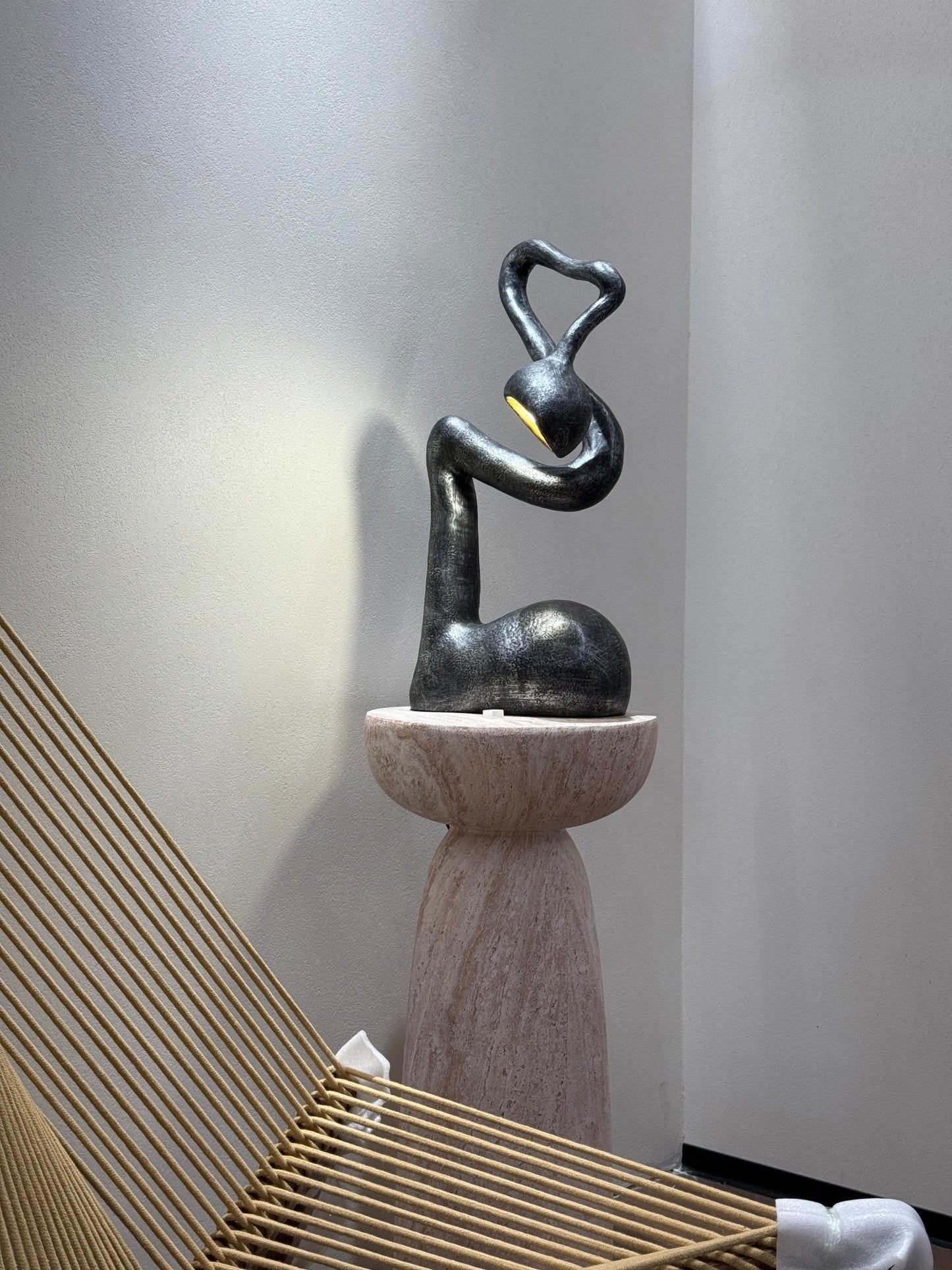 Myrrh Table Lamp | Metal & Fiberglass | Black